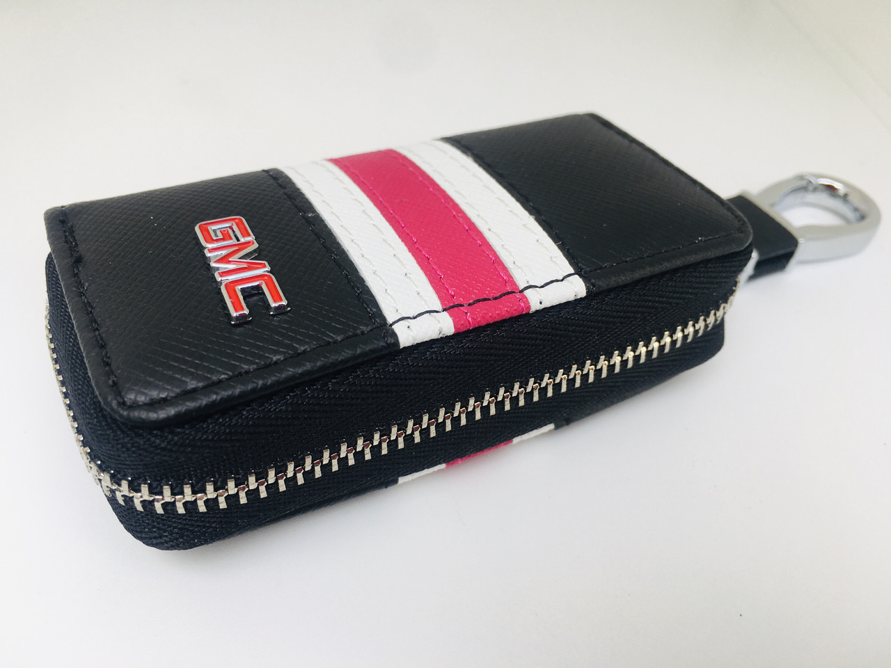 

Ключница для авто KeyHolder Prestige Car GMC Черно-белая с красным