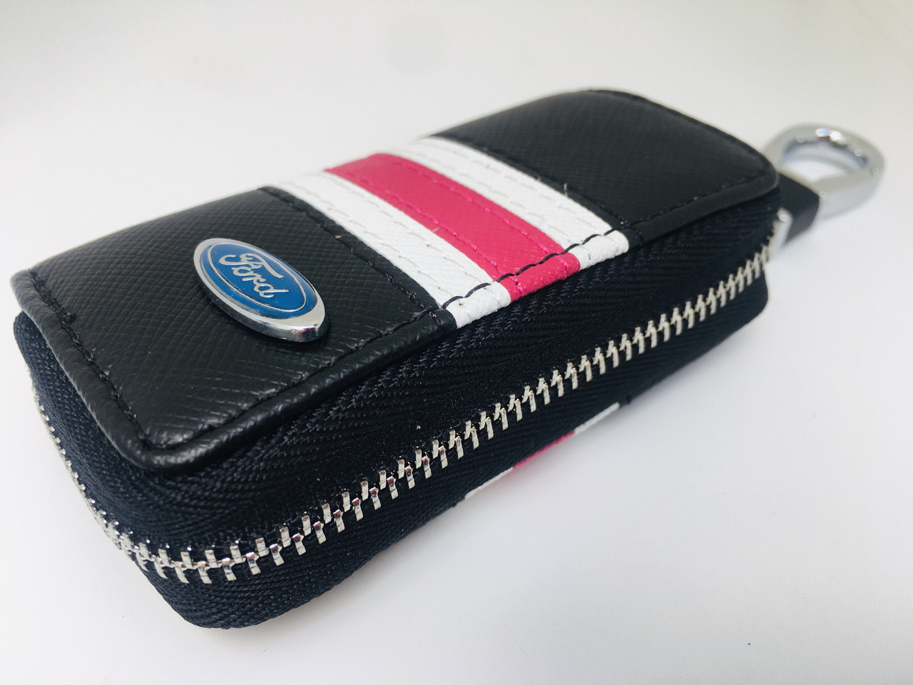 

Ключница для авто KeyHolder Prestige Car FORD Черно-белая с красным