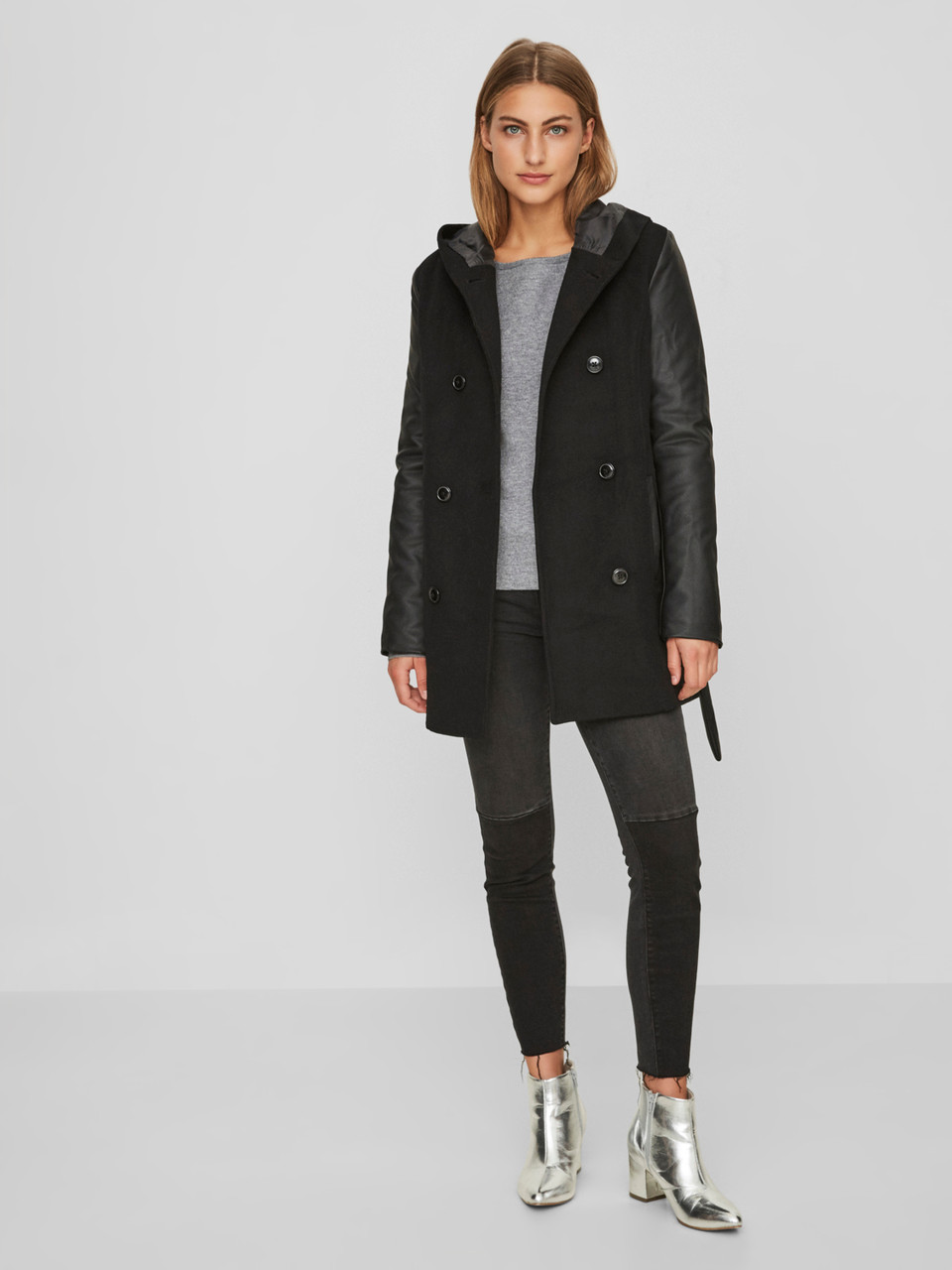 

Пальто Vero Moda 10191796 L Черный