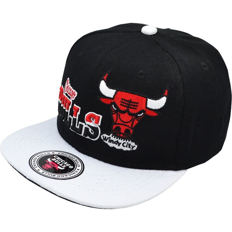 

Детская кепка бейсболка Chicago Bulls черно-белая на застежке 50-54 см 700-36