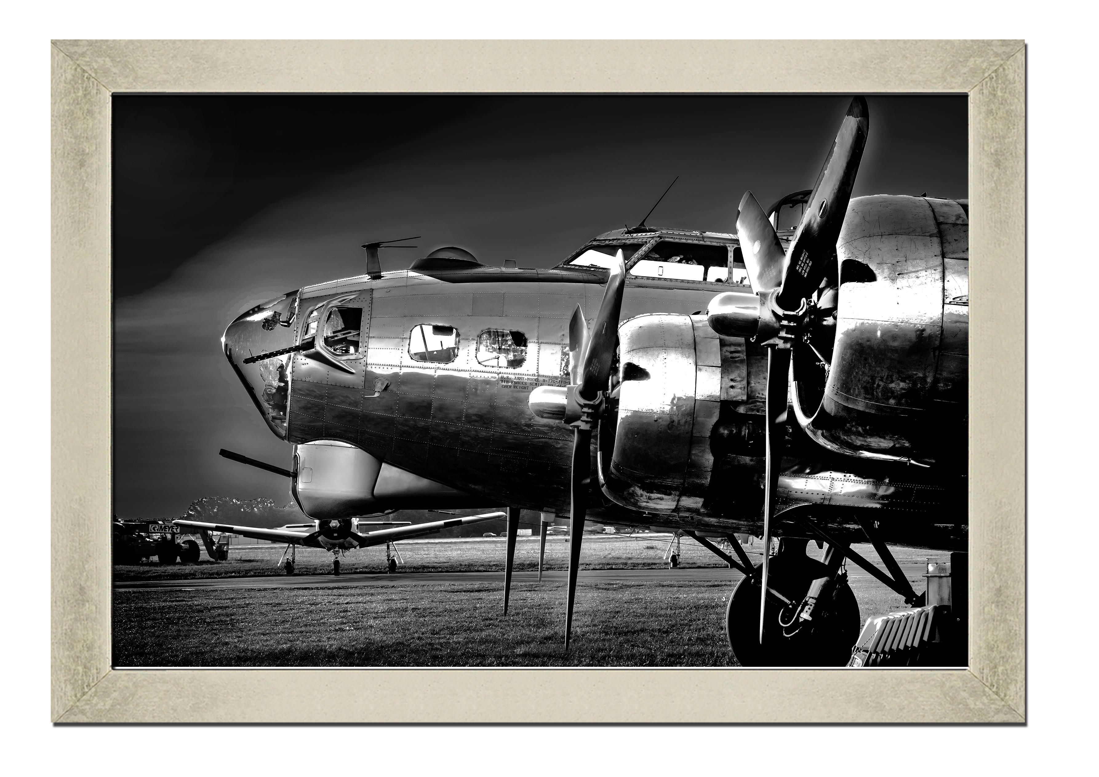 

Silver frame картина на файн-арт бумаге военный самолет B-17 Летающая крепость Hotel Arizona HD 31 см x 41 см
