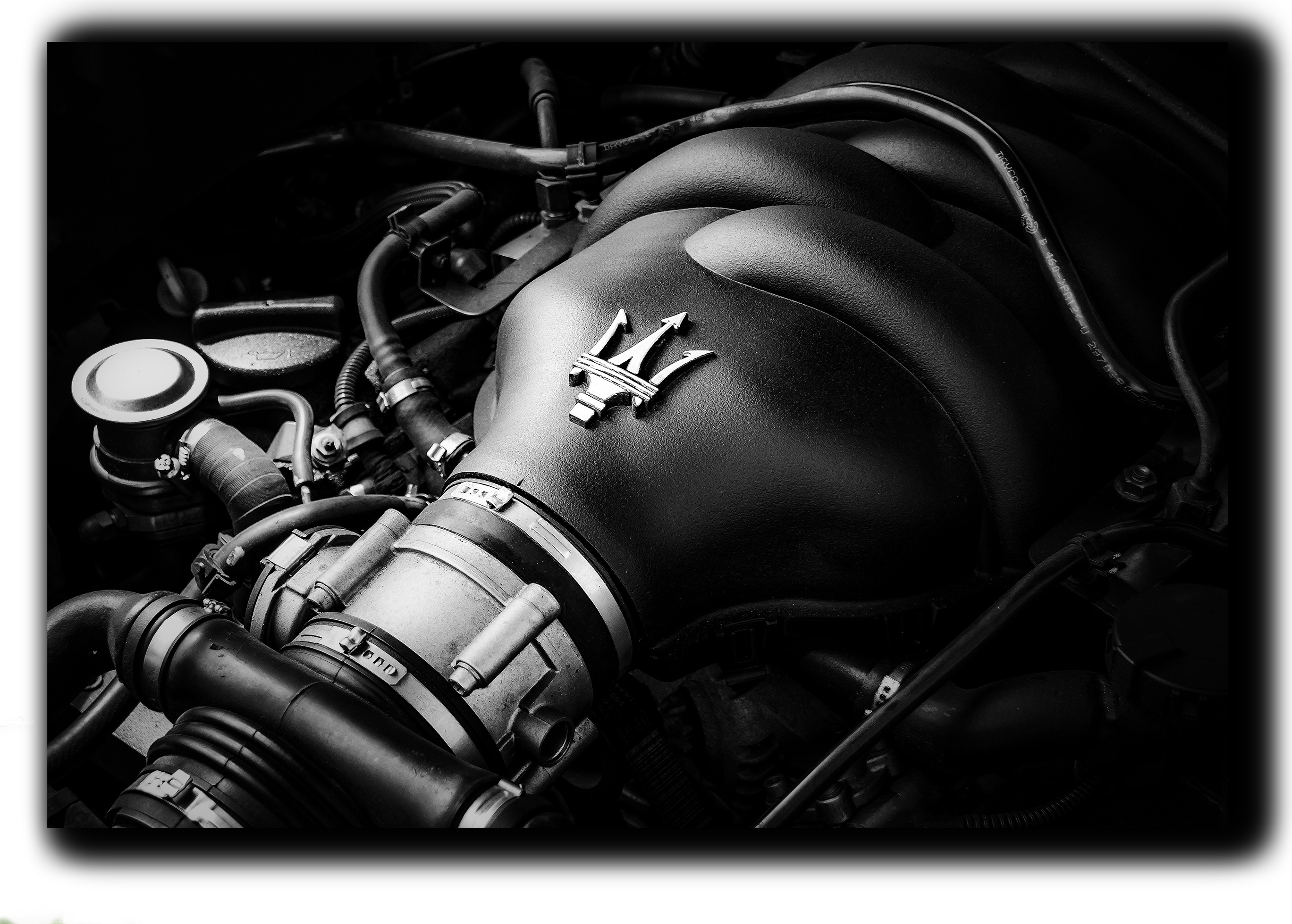 

картина на холсте двигатель maserati v8 спортивные гоночные авто суперкары Hotel Arizona HD 69 см x 102 см