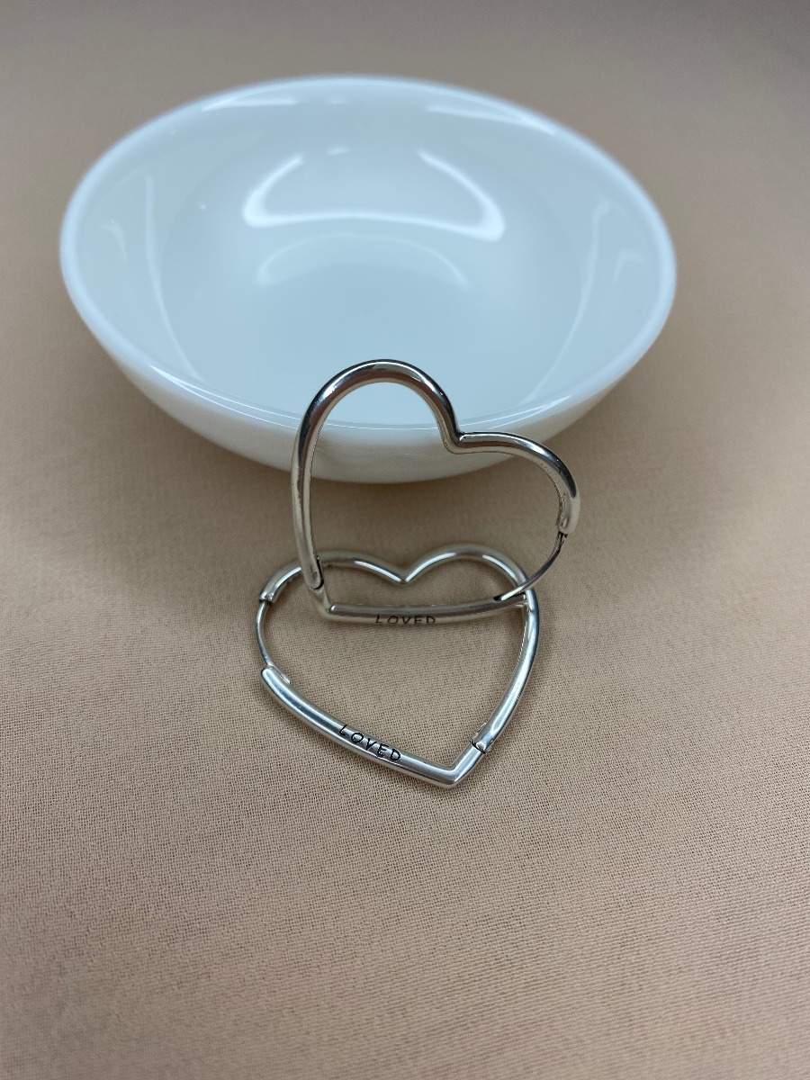

Серебряные серьги-кольца Adali сердце loved без камней 4.65 г