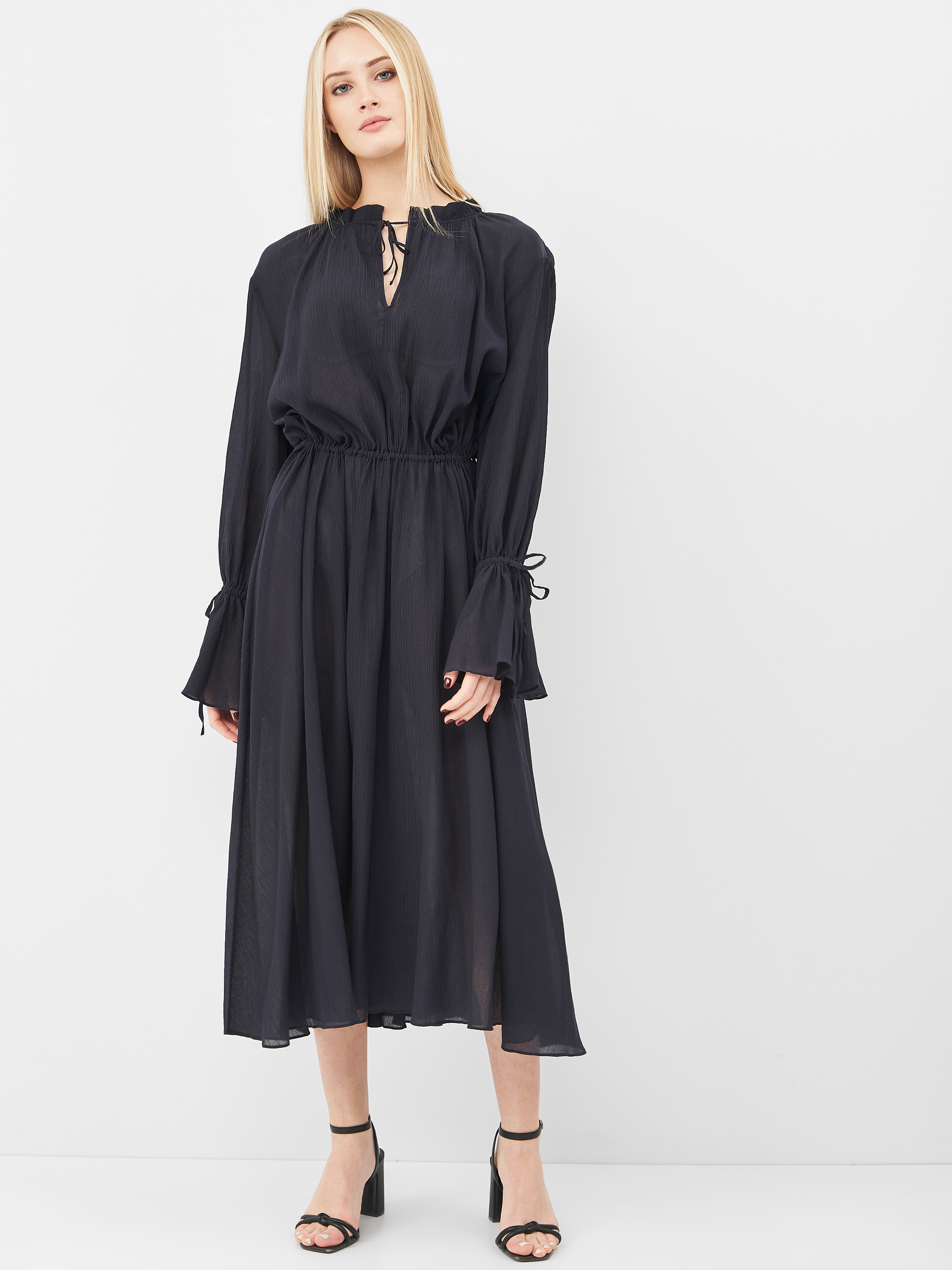 

Платье H&M KK6187307 38 Темно-синее