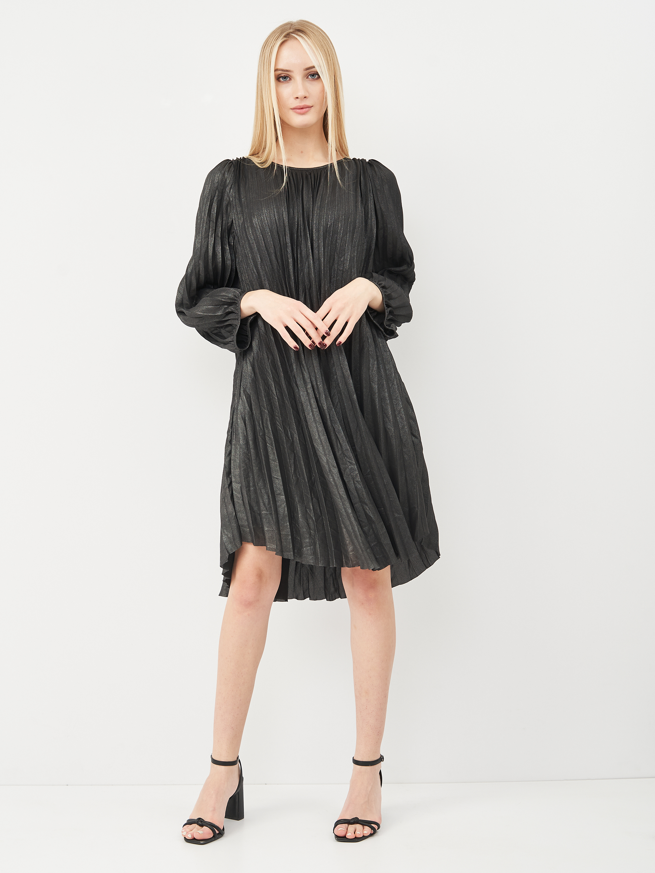 

Платье H&M KK4702074 38 Темно-серое