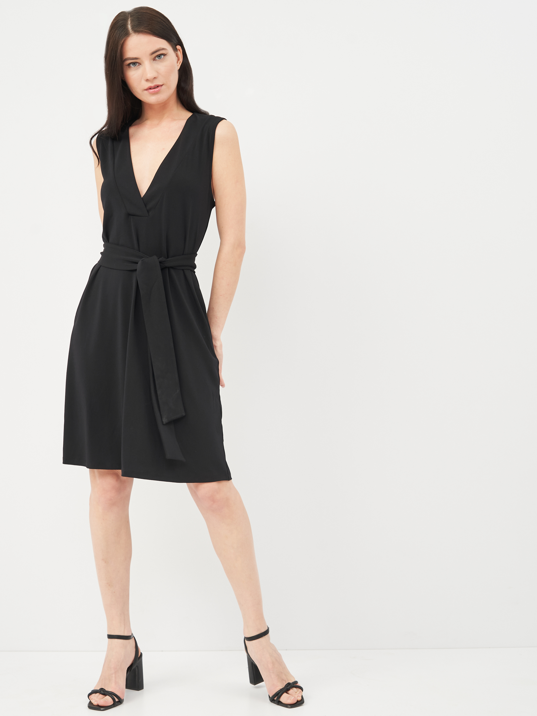 

Платье H&M KK0325489 S Черное