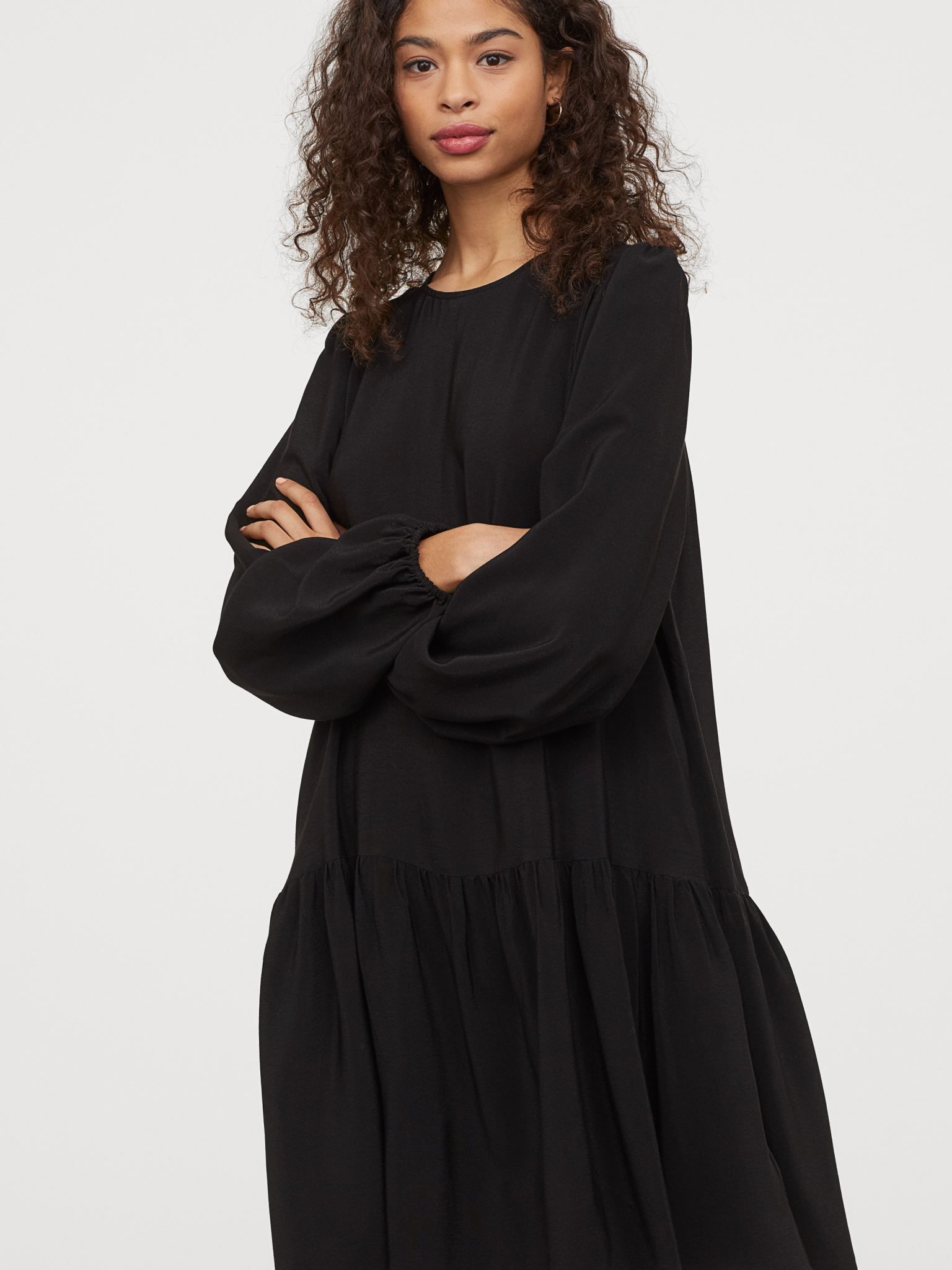 

Платье H&M 8551981RP7 XL Черное