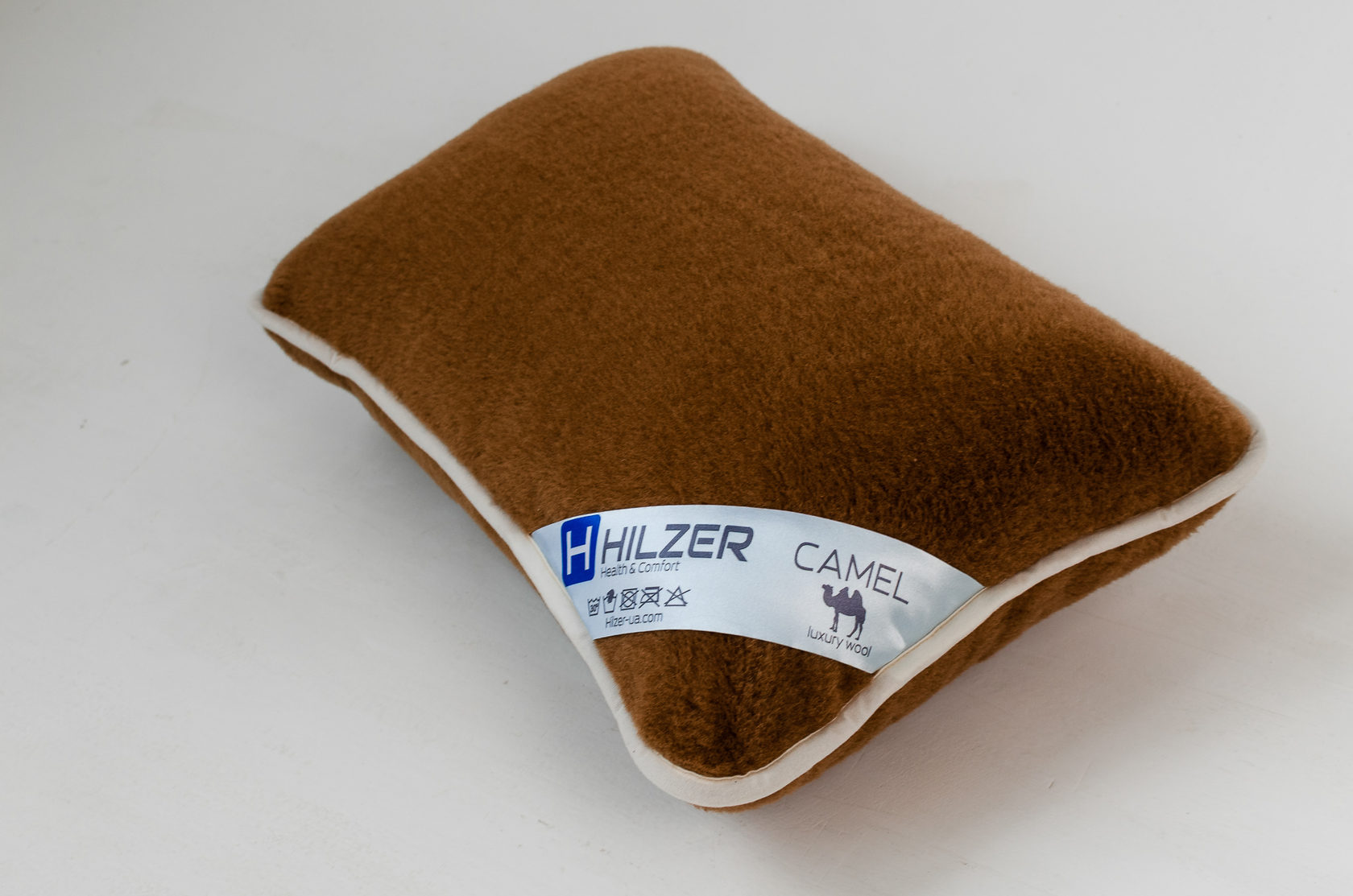 

Подушка из шерсти верблюда CAMEL 40х40 см Hilzer Коричневый