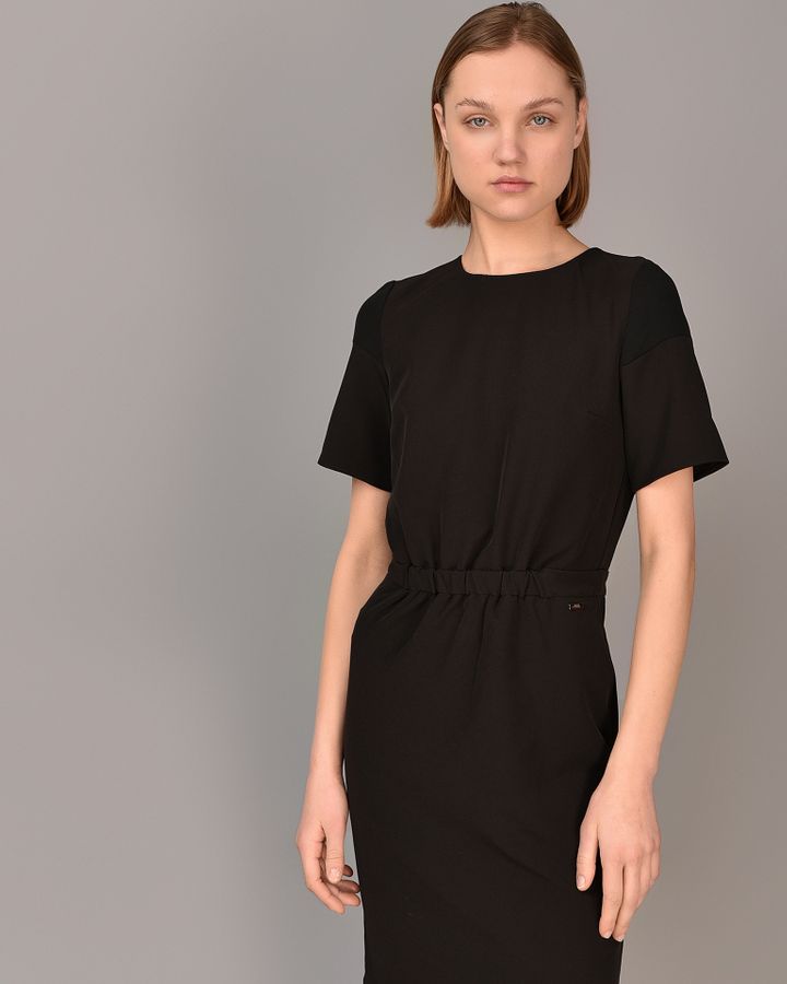 

Платье Emporio Armani Черный XS 2000001818848