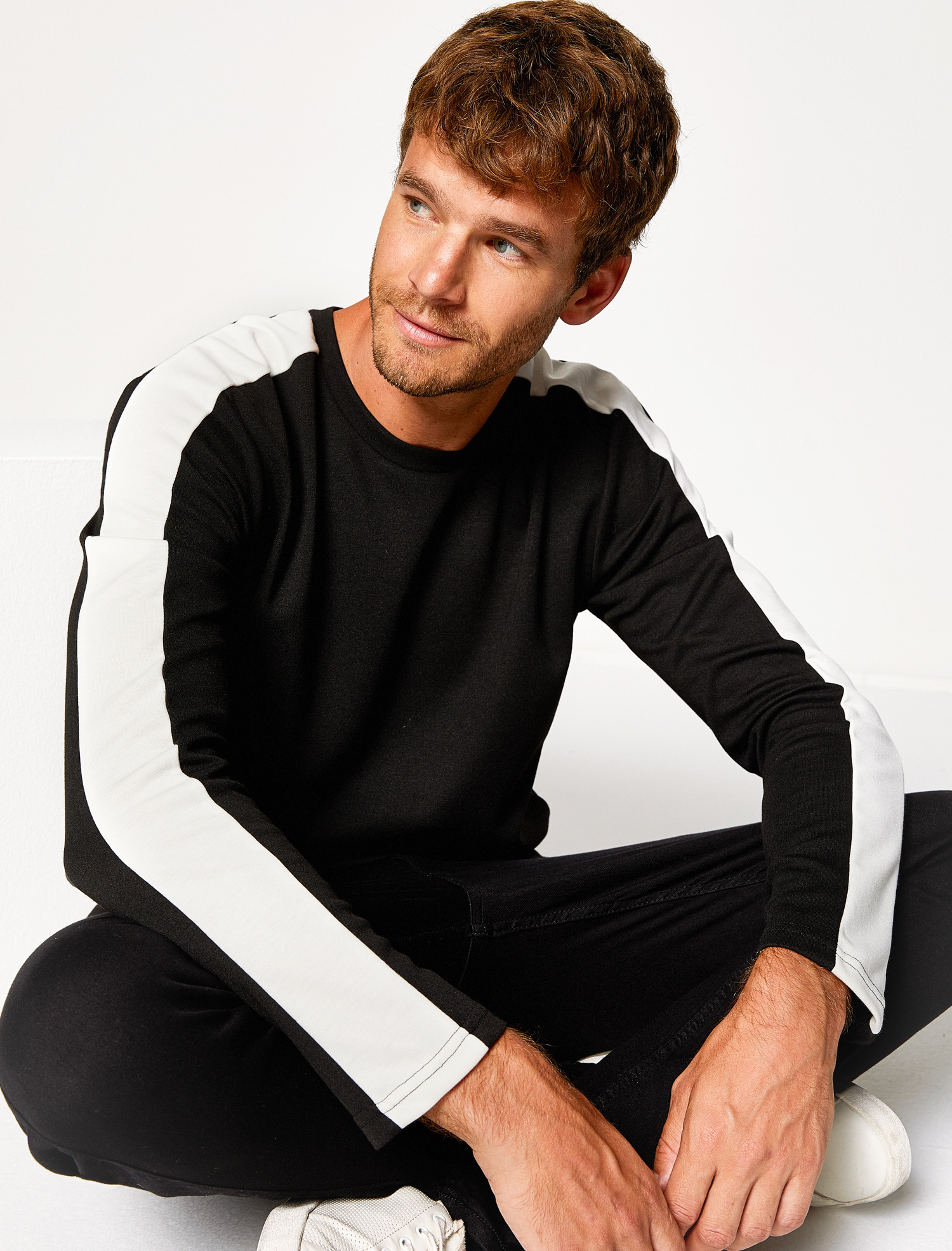 

Футболка Koton 8KAM14021OK-999 XL Black