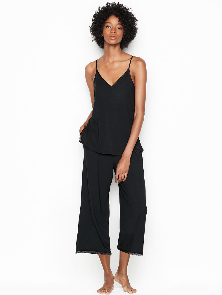 

Женская пижама Victoria's Secret майка и бриджи art268700 (Черный, размер XS)