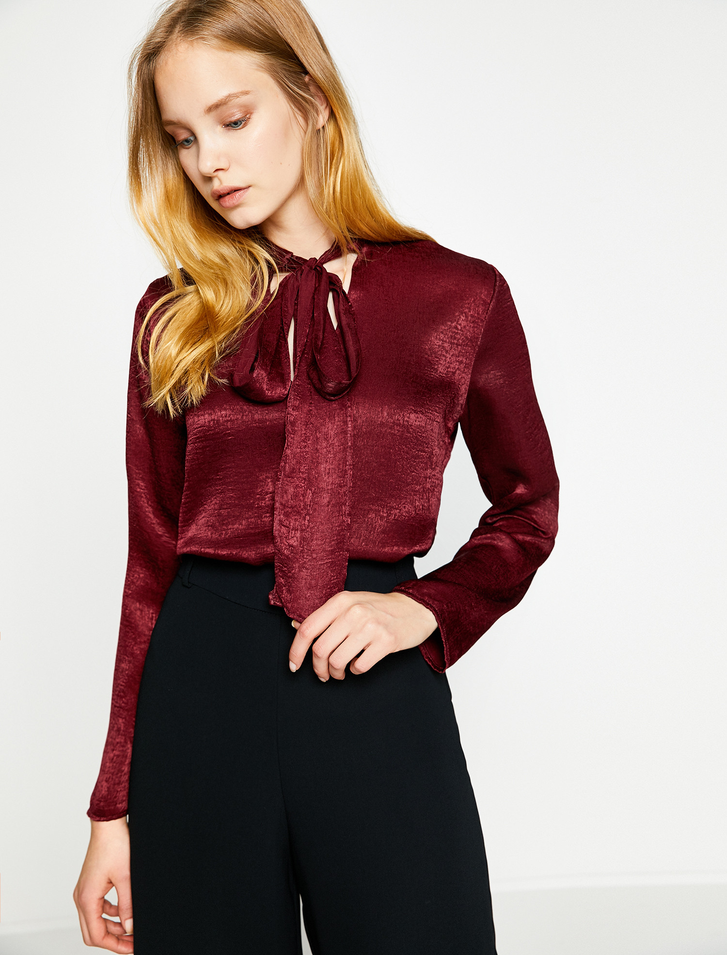 

Блузка Koton 8KAK68806PW 40 Wine