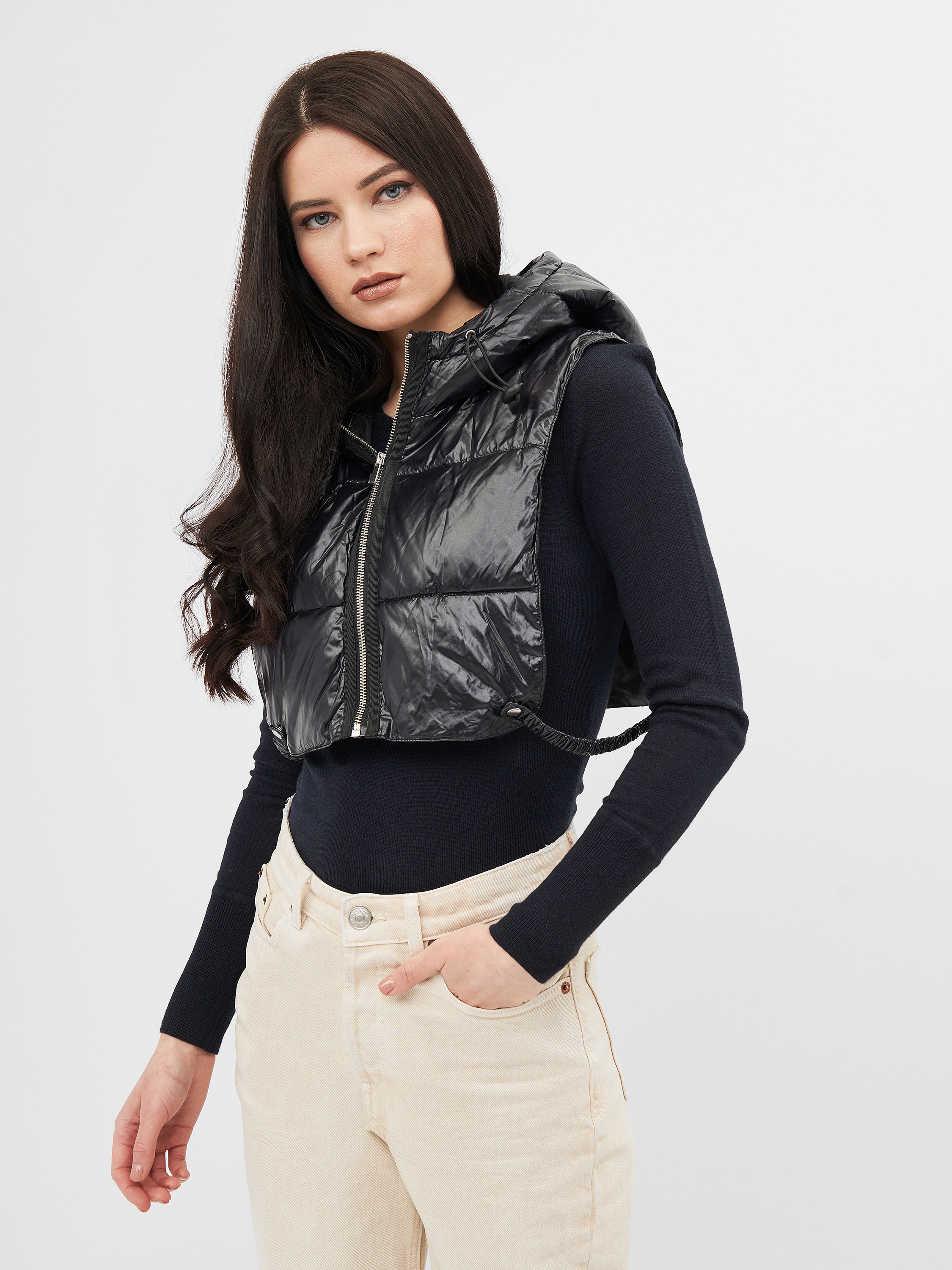 

Жилет Monki 2302-568923 One Size Черный