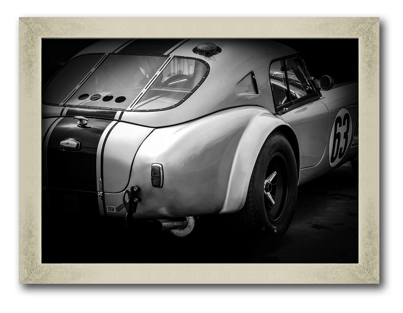 

Silver frame картина на файн-арт бумаге гоночная машина AC Cobra ретро авто Hotel Arizona HD 31 см x 41 см