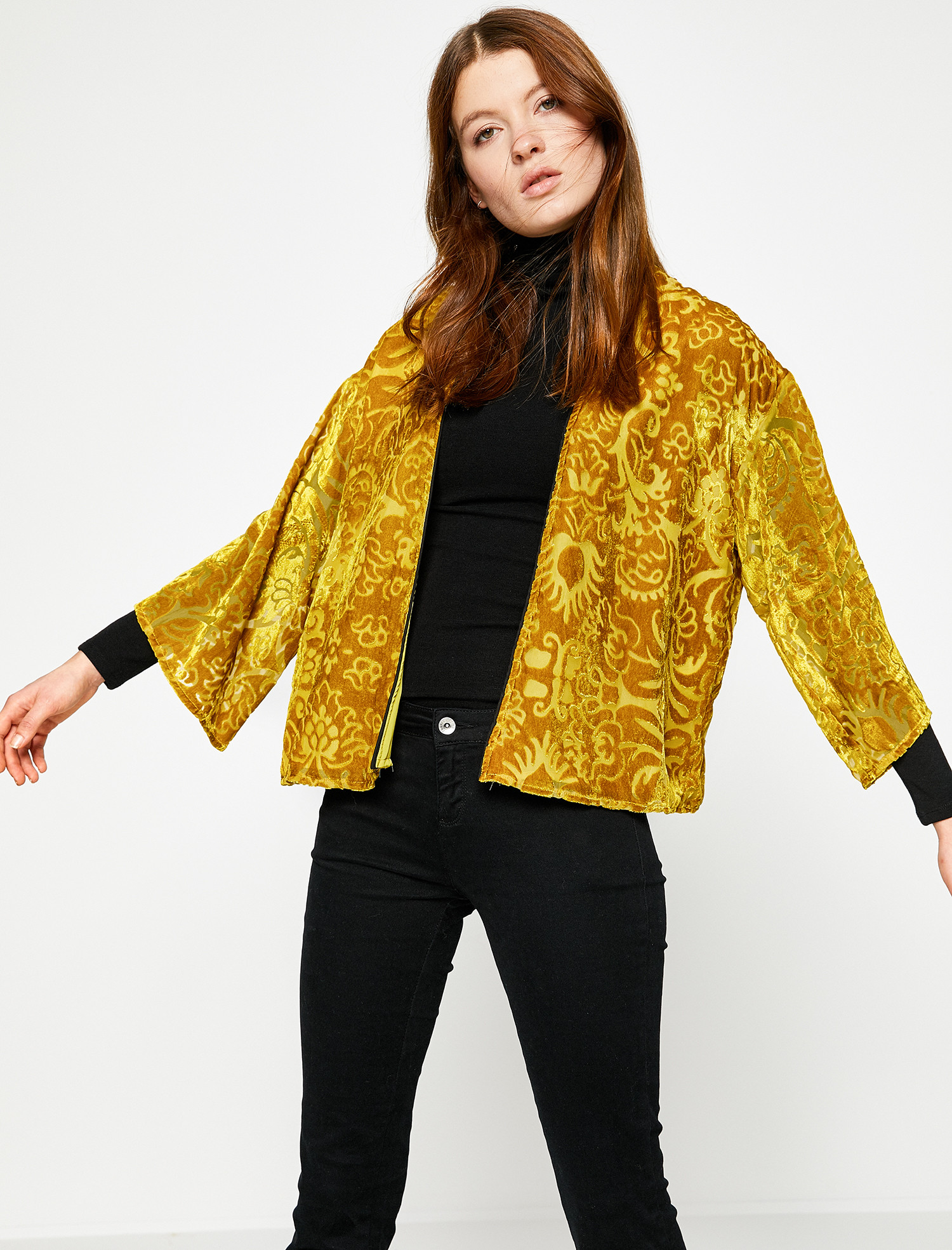 

Накидка Koton 8KAK52354UW-46A 40 Yellow Design