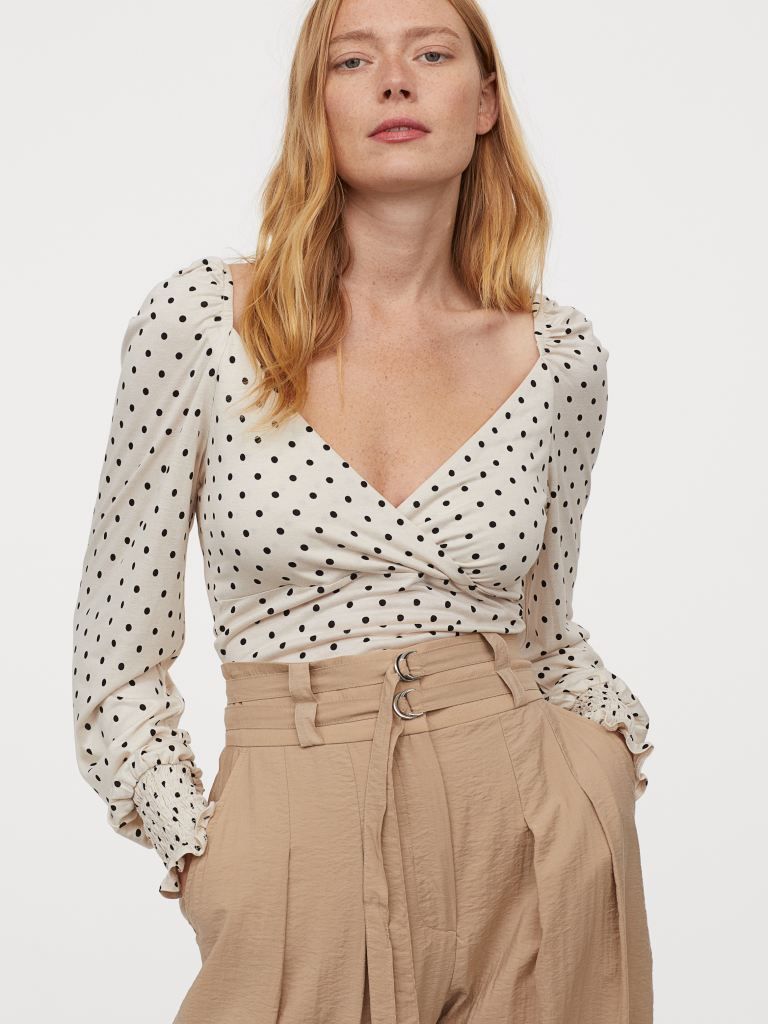 

Блузка H&M 060840909  Бежевая с черным, Блузка H&M 060840909 XS Бежевая с черным