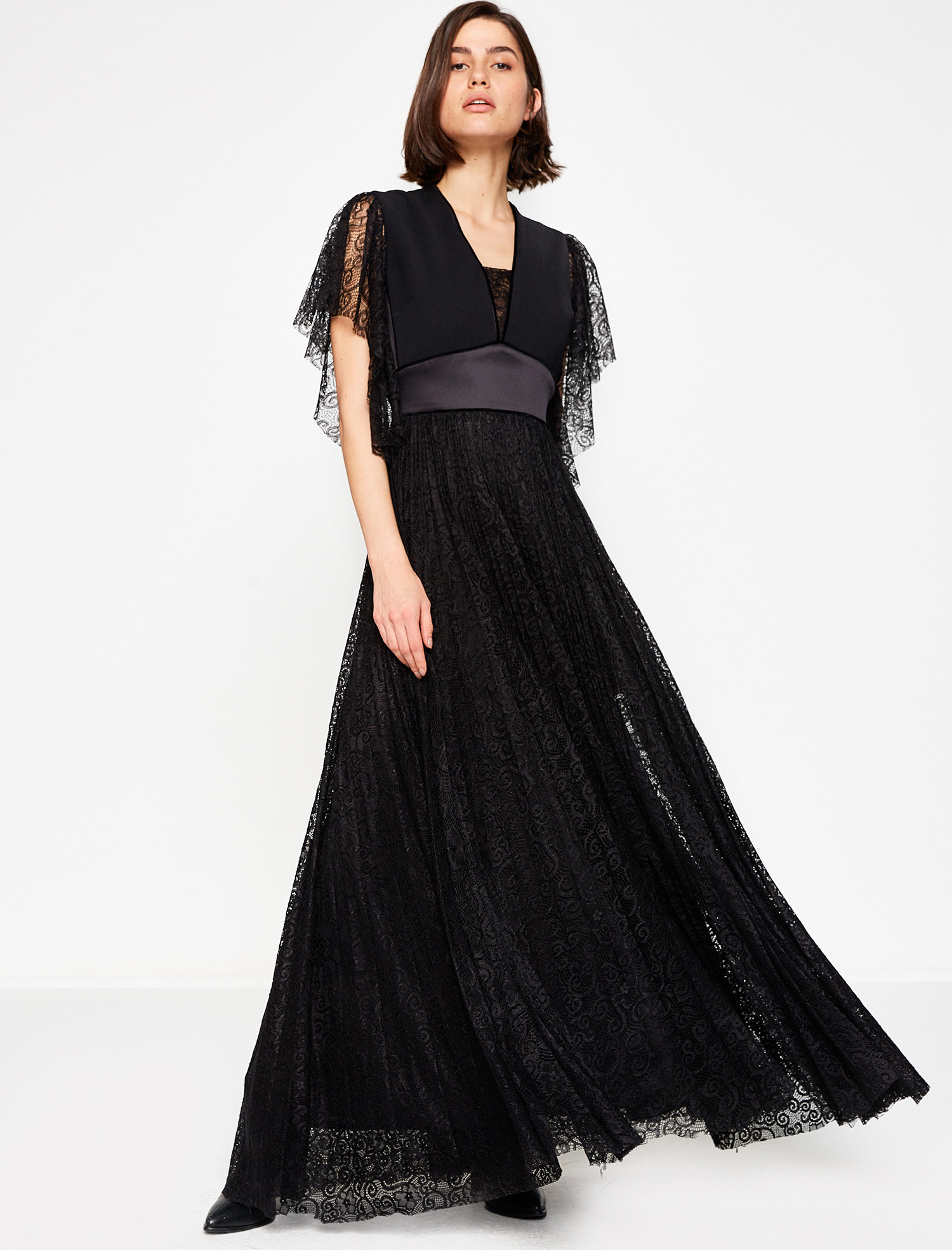 

Платье Koton 8KAK84724DW-999 34 Black