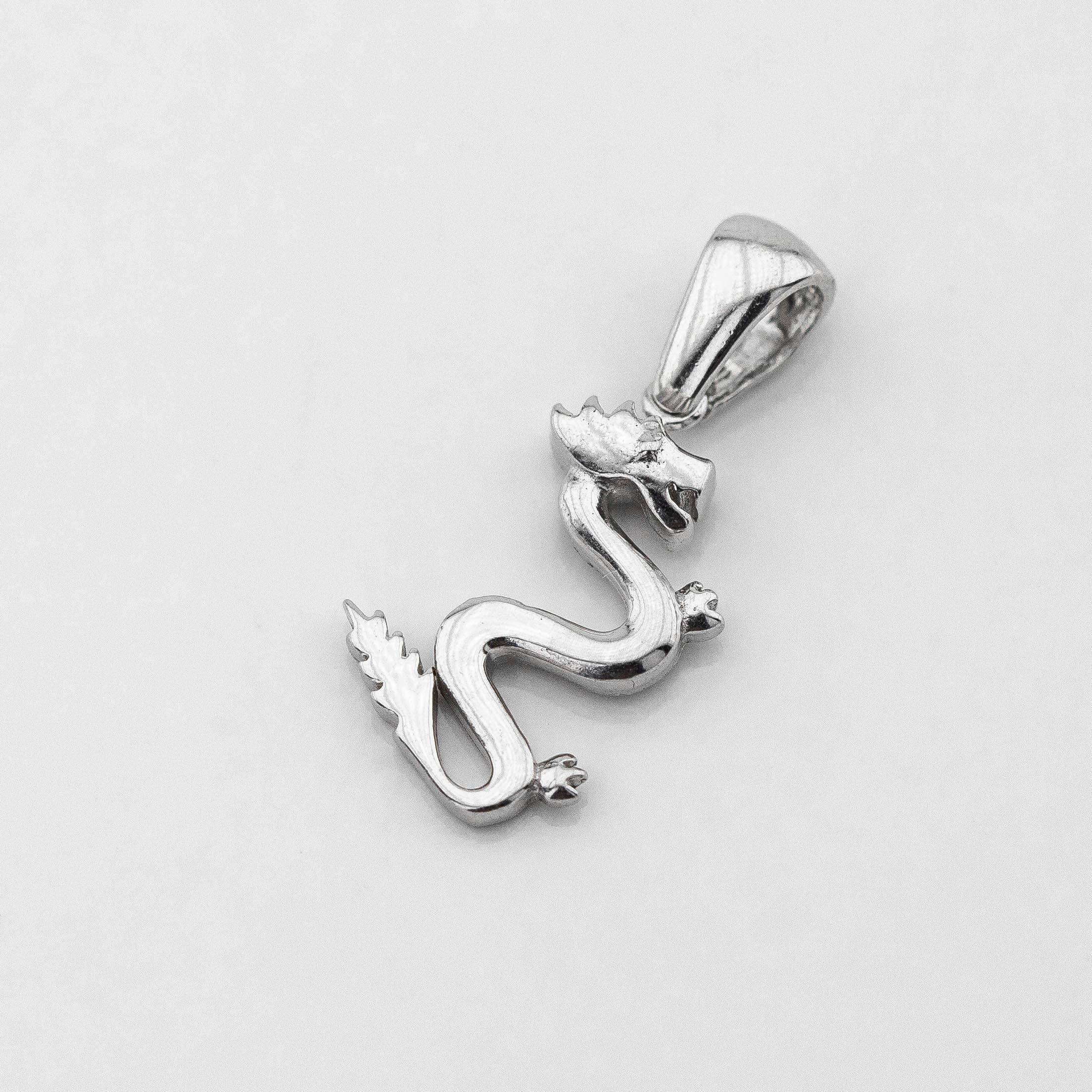 

Серебряная подвеска Дракон p13876 Диамант