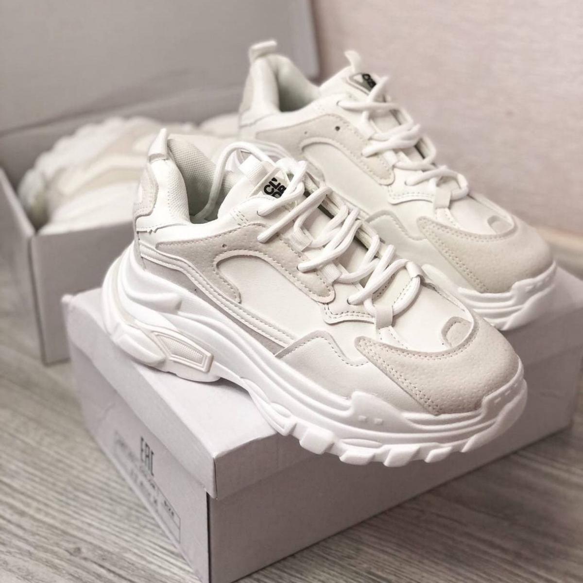 

Кроссовки белые с серыми вставками на высокой подошве 37 (КР04899)