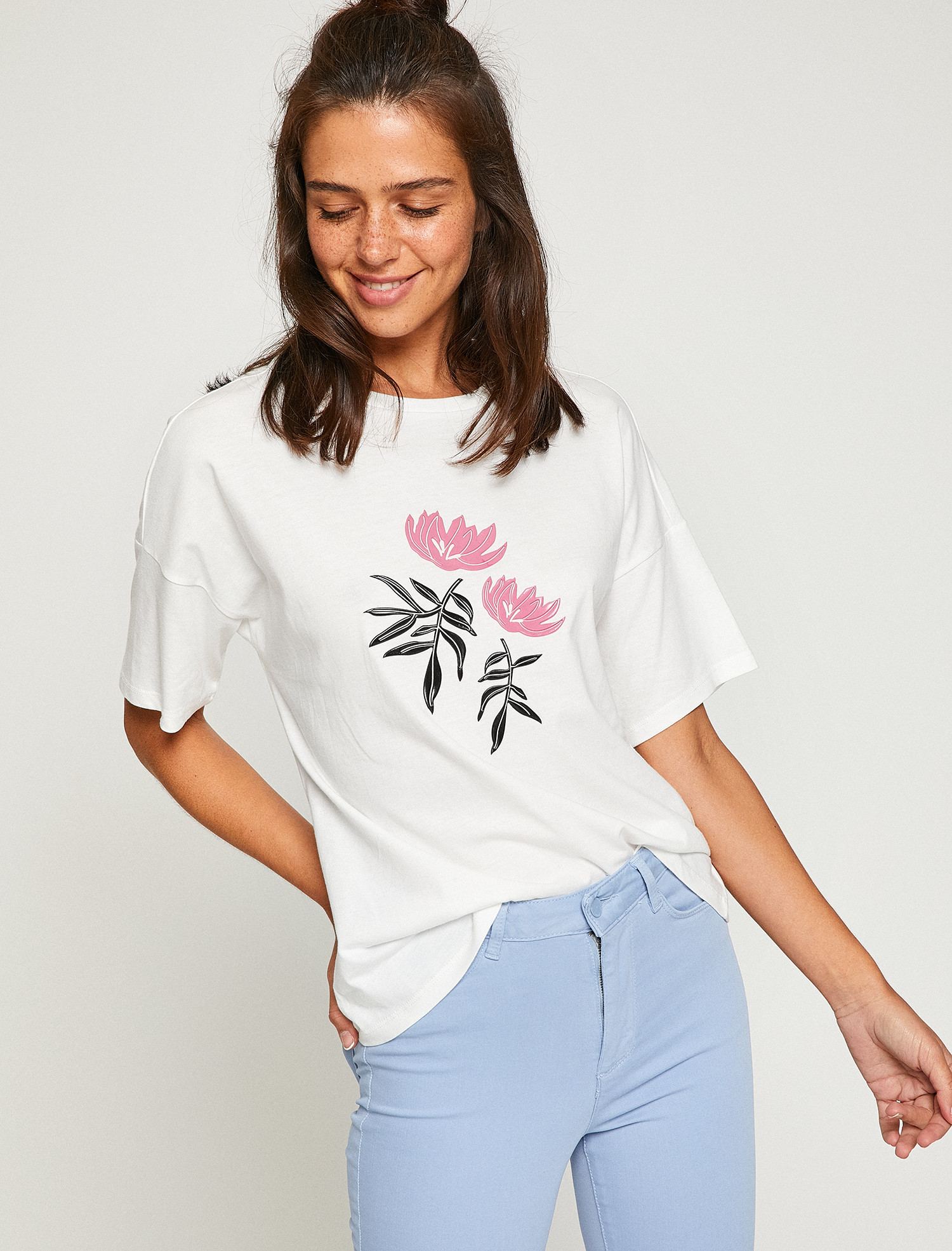 

Футболка Koton 8YAK13565QK-001 XL Off White