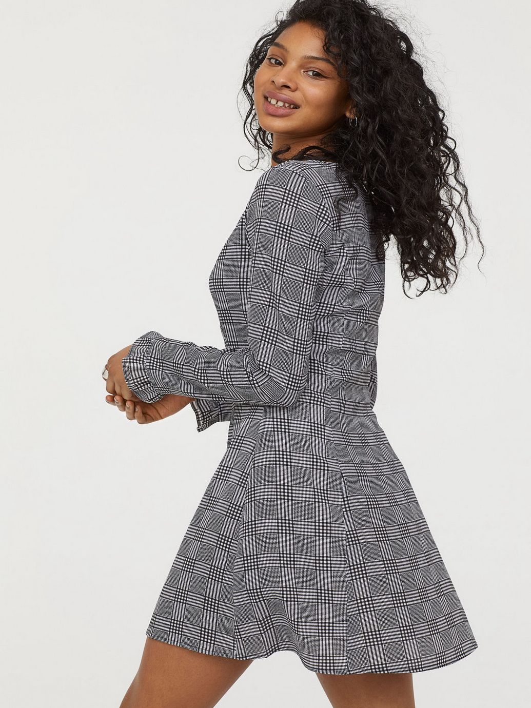 

Платье H&M 0733361-9  Черное в клетку, Платье H&M 0733361-9 36 Черное в клетку