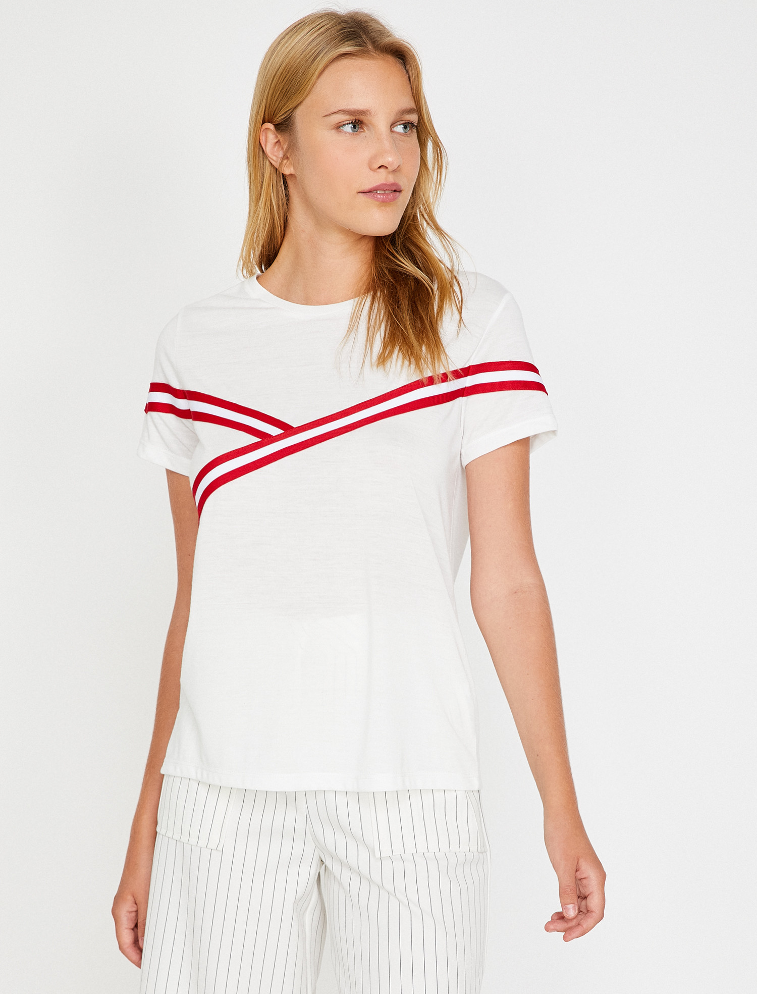 

Футболка Koton 8YAK13315EK-001 L Off White