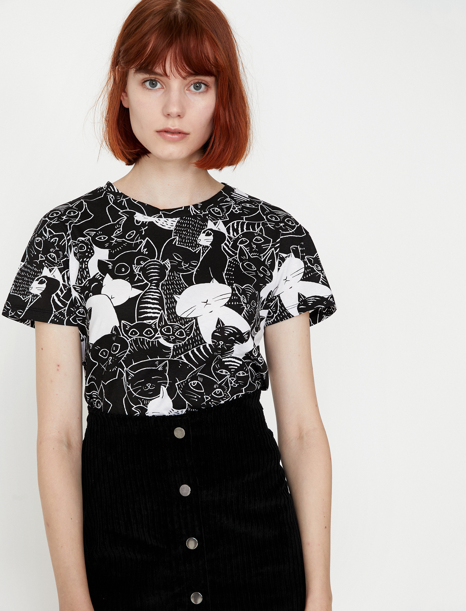 

Футболка Koton 9KAL11343JK-01V XS Black Design