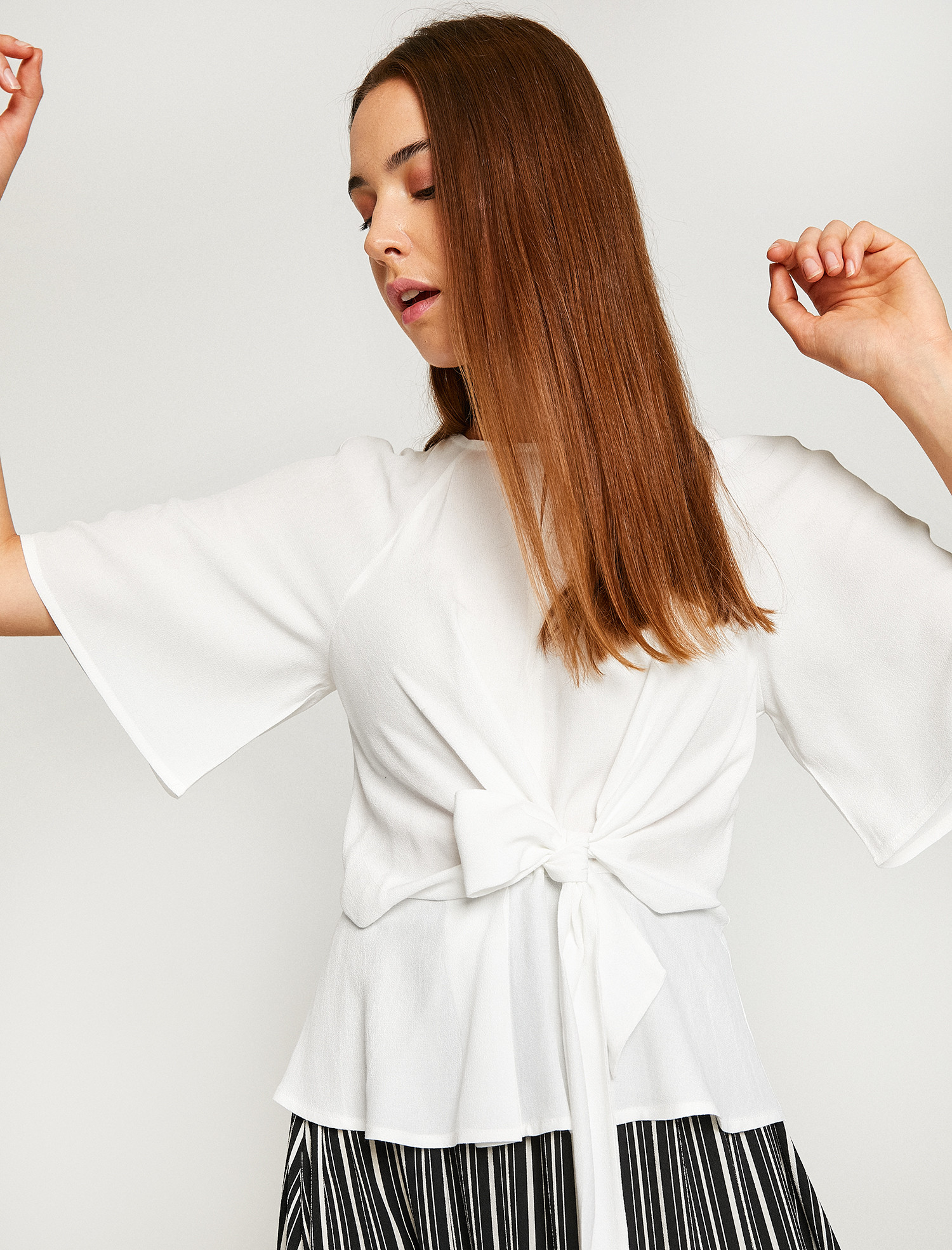 

Блузка Koton 8YAK68708PW-001  Off White, Блузка Koton 8YAK68708PW-001 40 Off White