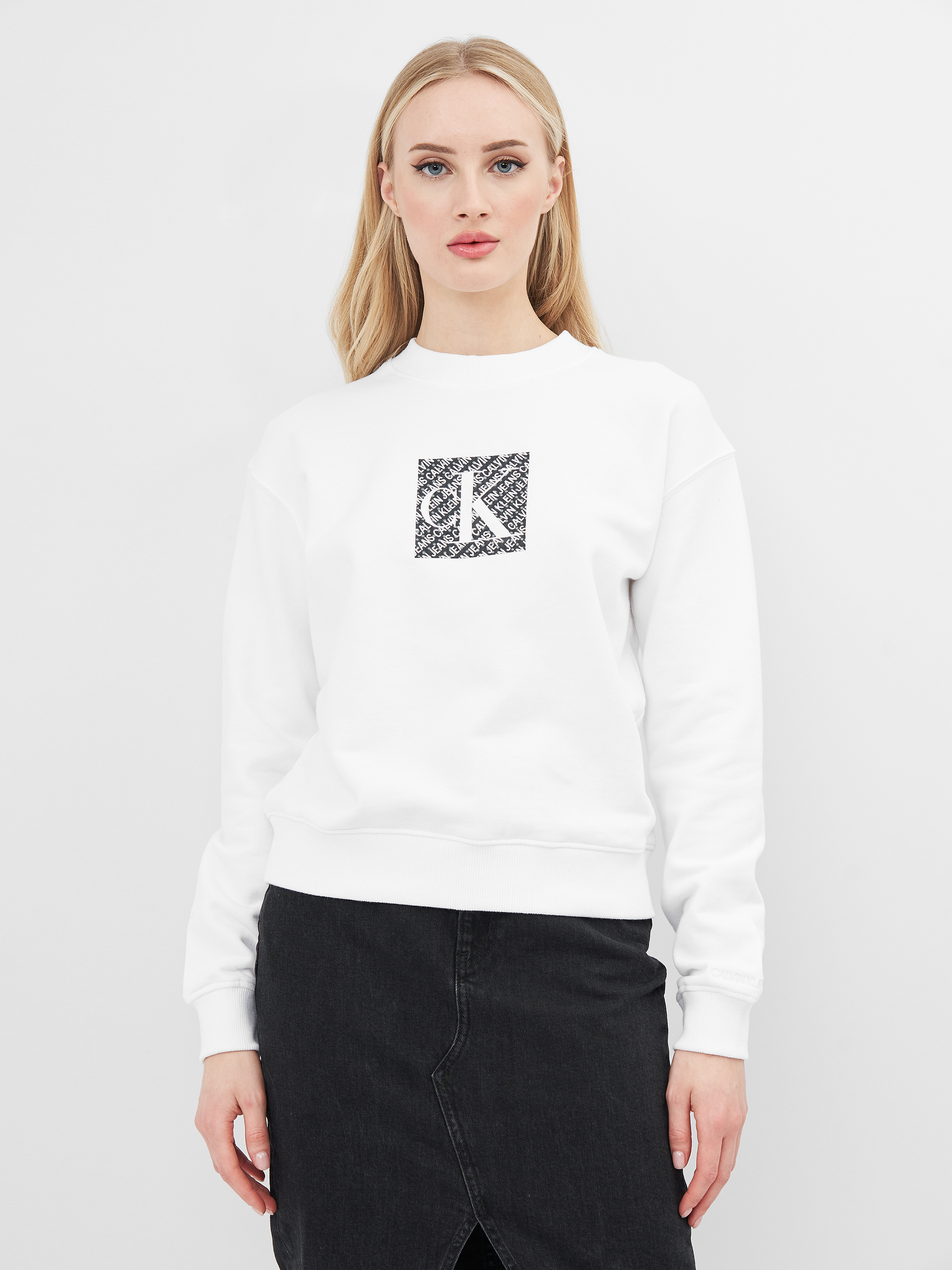 

Свитшот Calvin Klein Jeans Hologram Logo Crew Neck J20J215566-YAF L Ck White
