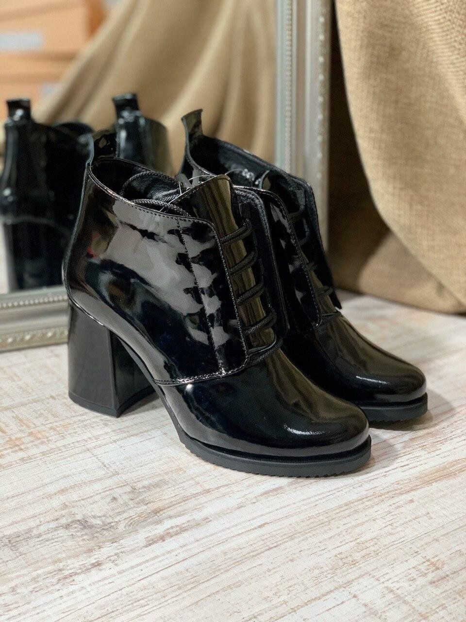 

Ботинок ankle strap 39 р.