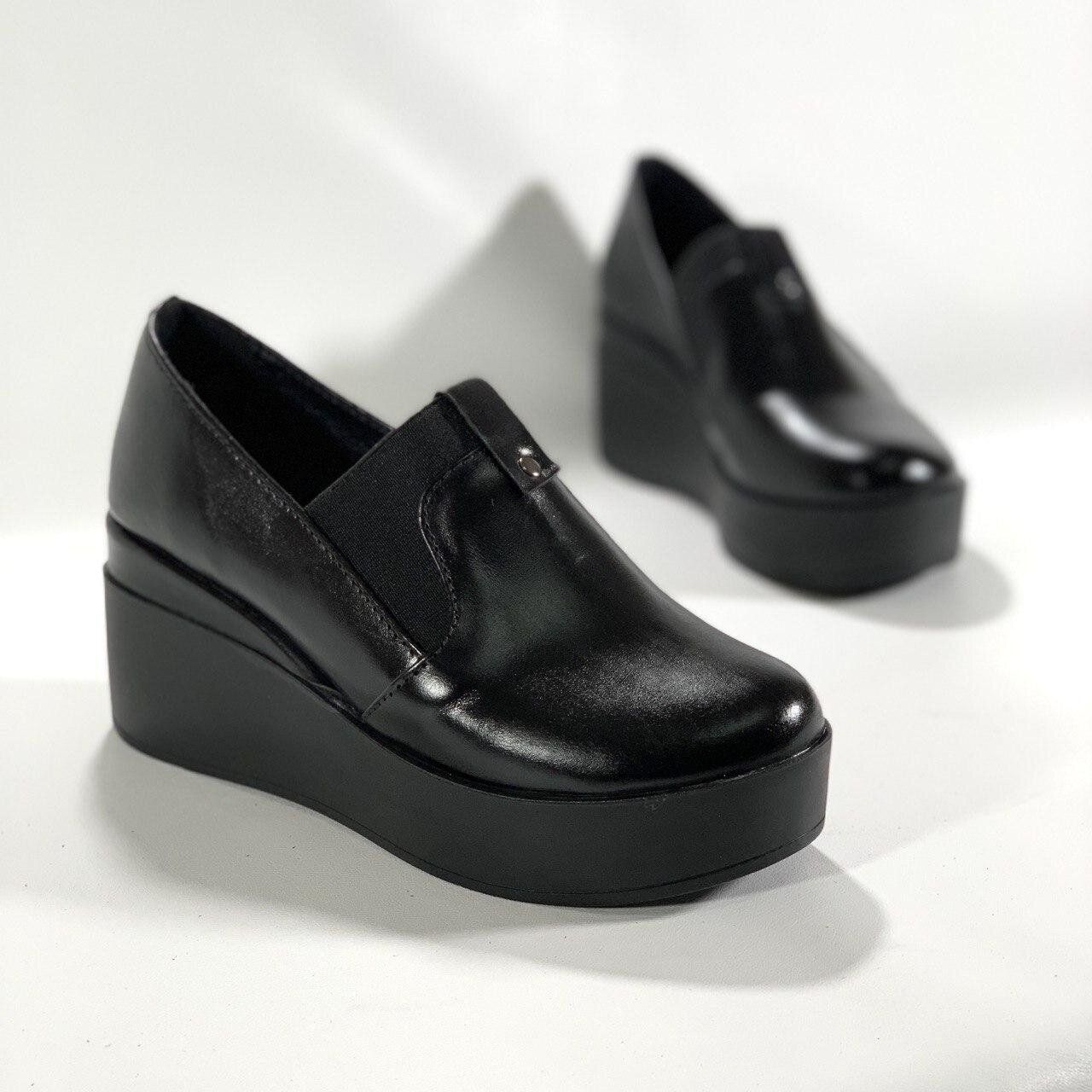 

Лоферы Dia black leather 39р.