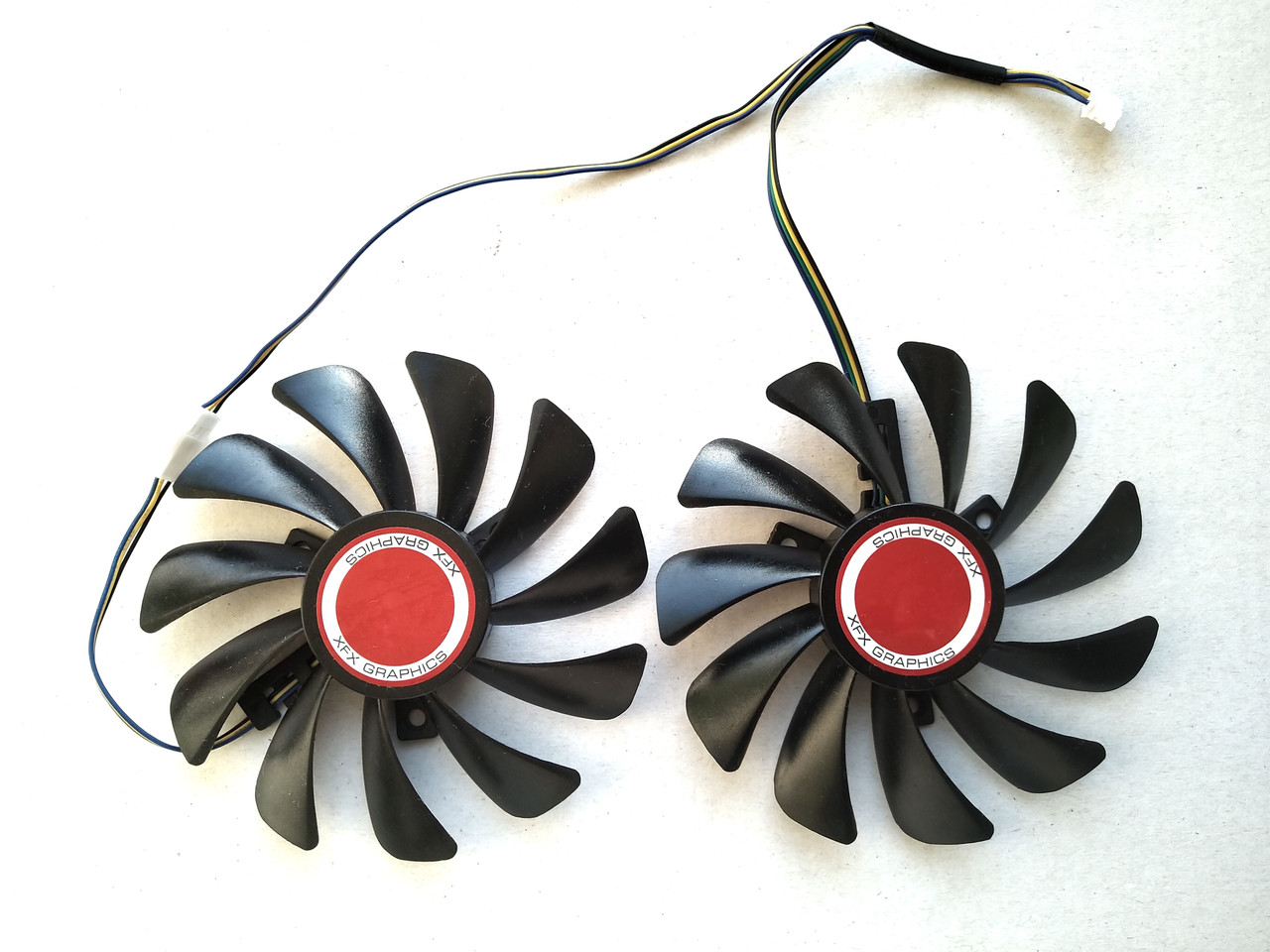 

Вентилятор FirstD для видеокарты XFX FDC10H12S9-C (CF1010U12S) комплект 2 шт (№104)