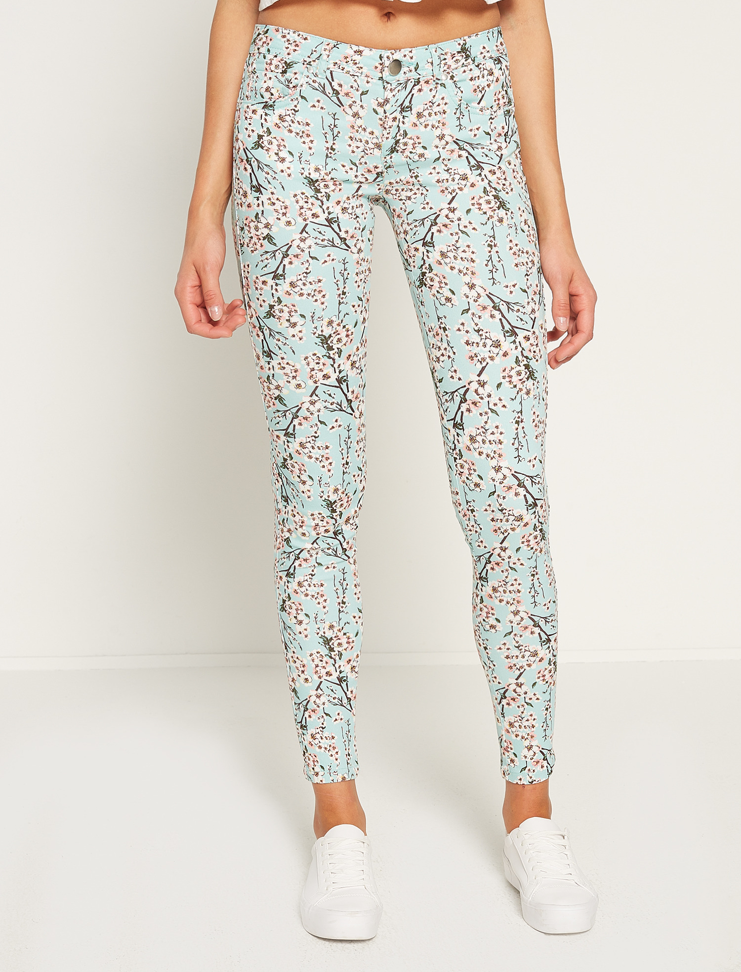 

Брюки Koton 7YAL46066IW 34 Rose Design