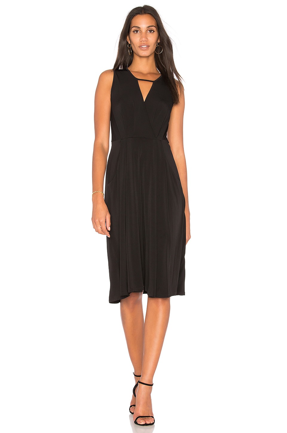

платье BCBGMAXAZRIA smixb14800093 L черный 2000000542195