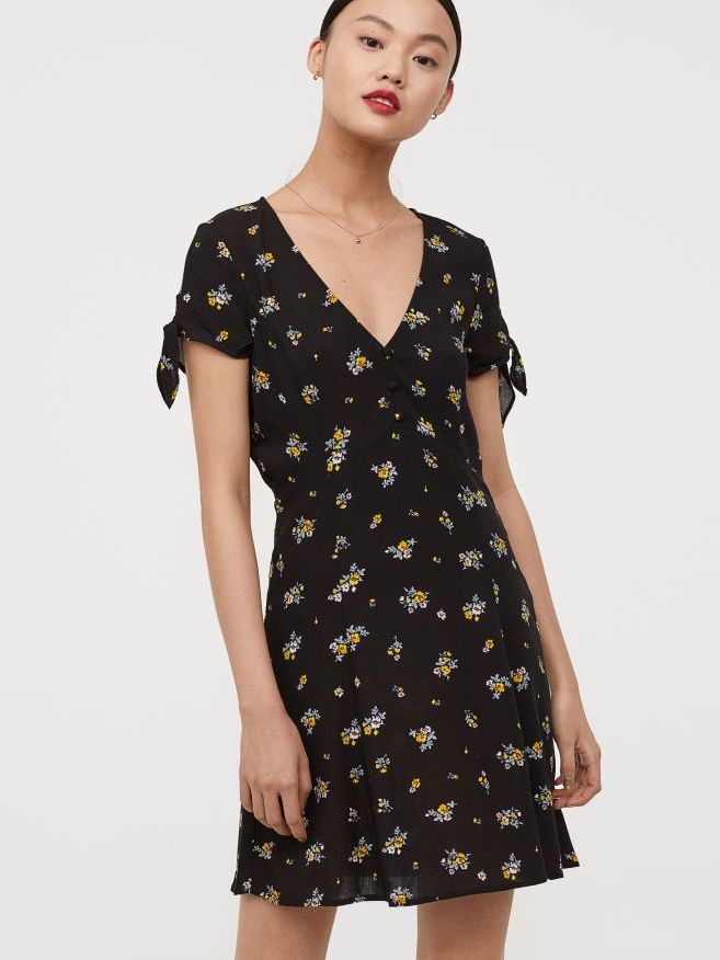 

Платье H&M 0714803-0 40 Черное