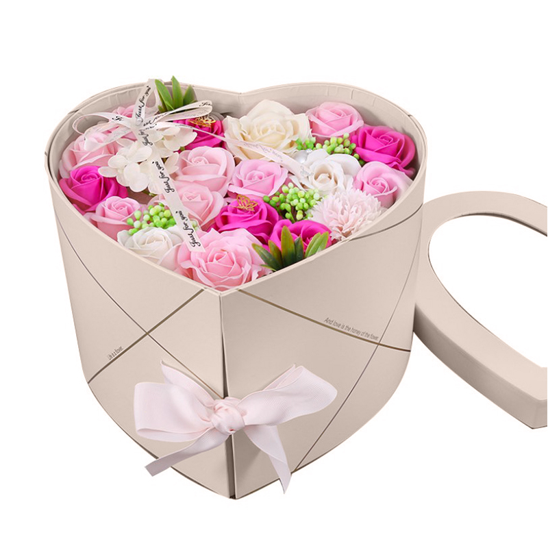 

Подарочная коробка с цветами из мыла Lesko L-4645 Pink в форме сердца