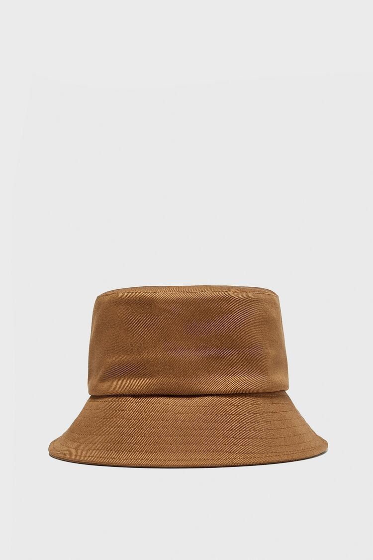 

Панама Zara коричневая M (9065 321 700)