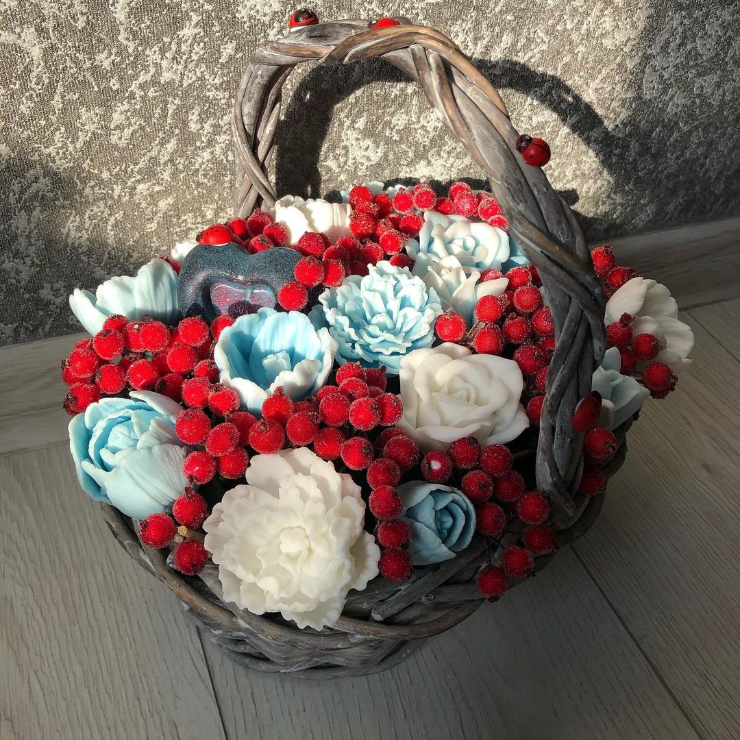 

Букет из мыла "Flower Infinity" Декабрьское утро 870 г (00010)