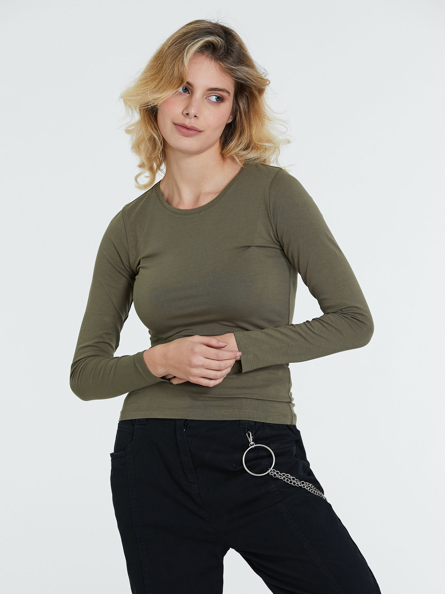 

Лонгслив Piazza Italia 38495-47602 S Sage