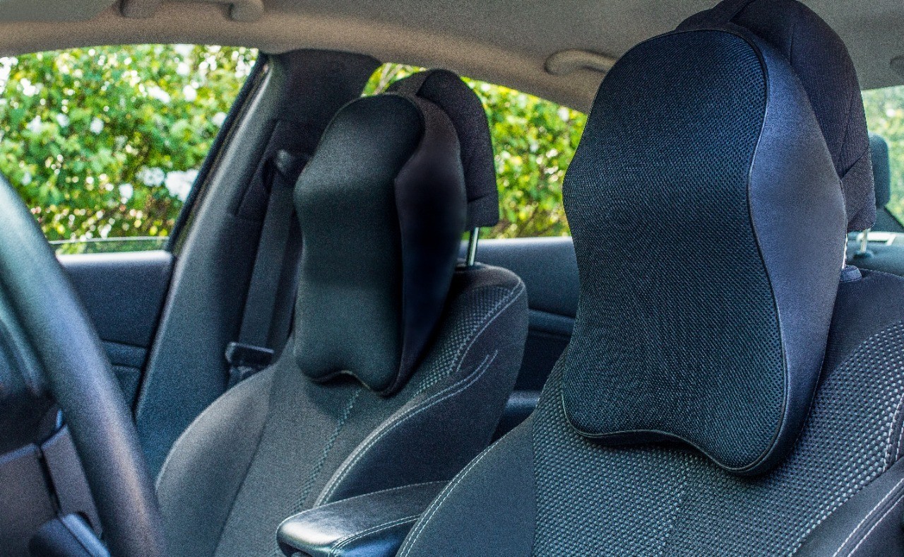 Подушка на переднее водительское или пассажирское сидение автомобиля универсальная, 1 шт.