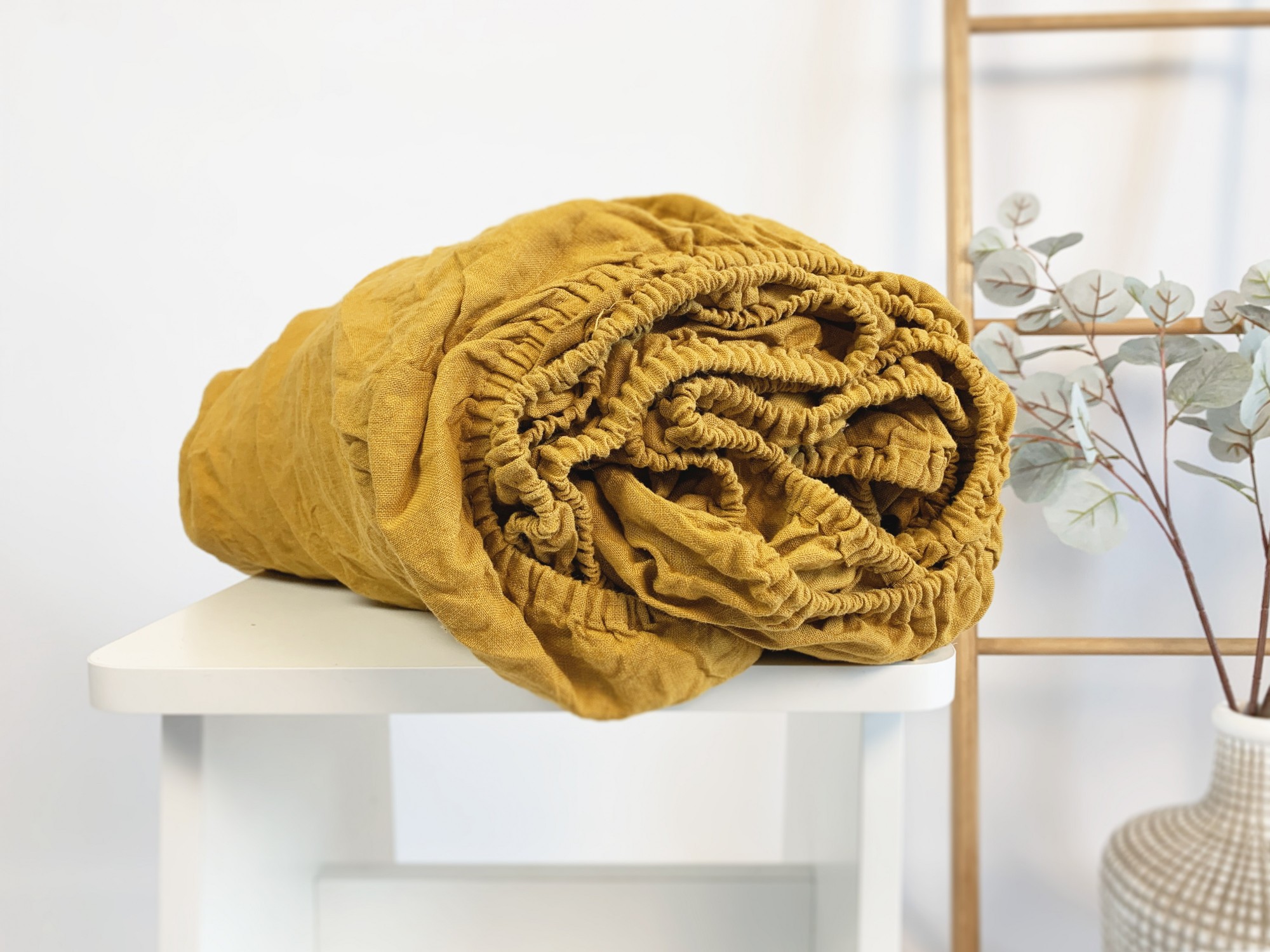 

Льняная простынь на резинке TouchableLinen 140x190x25 см Горчичный