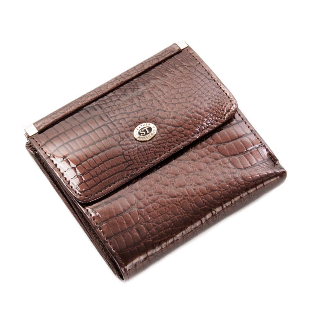 

Кошелек женский ST кожаный лаковый коричневый (1101-АЕ dark brown)