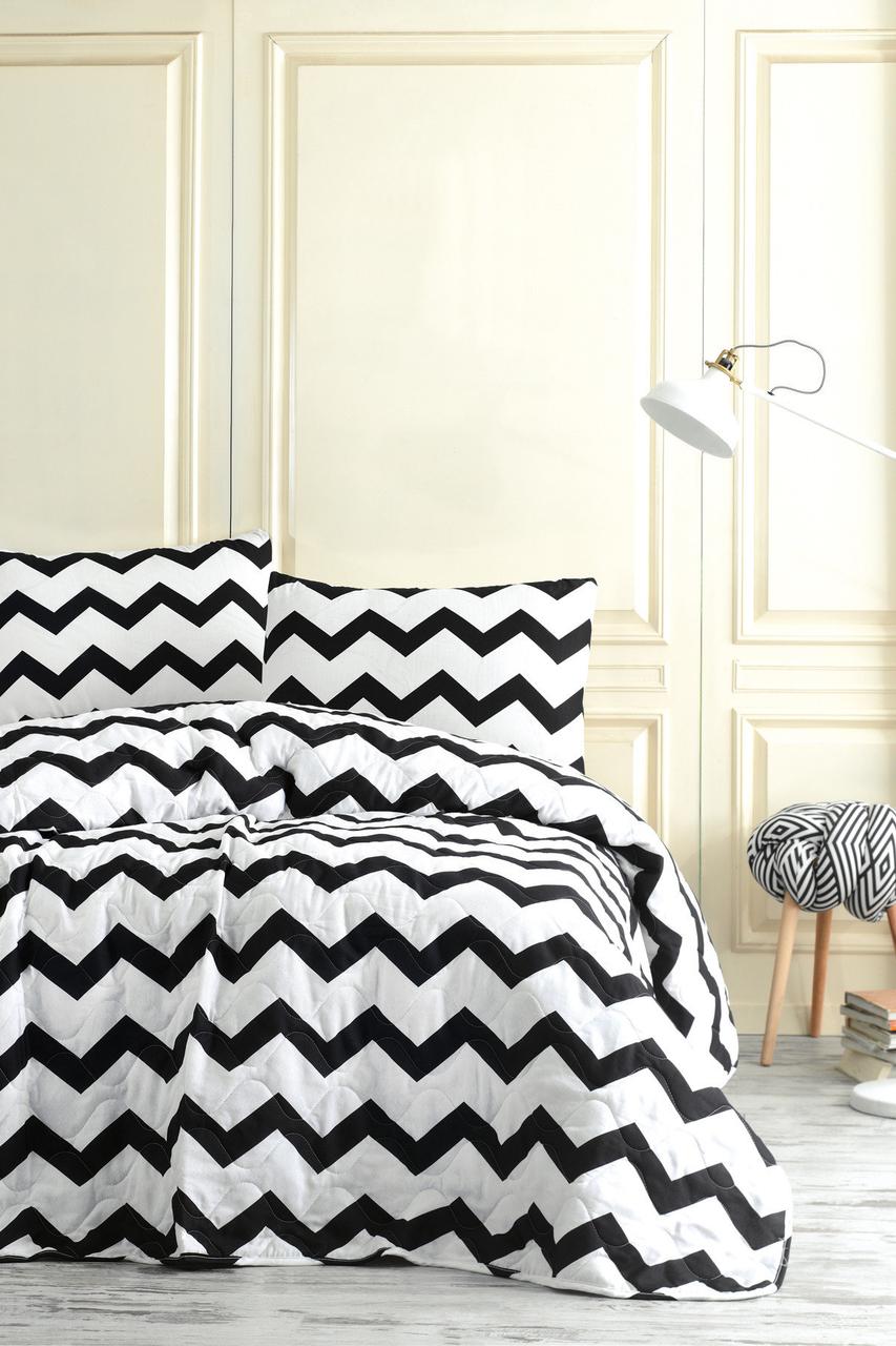 

Покрывало стеганное с наволочками Eponj Home B&W - SmallZigzag 200*220