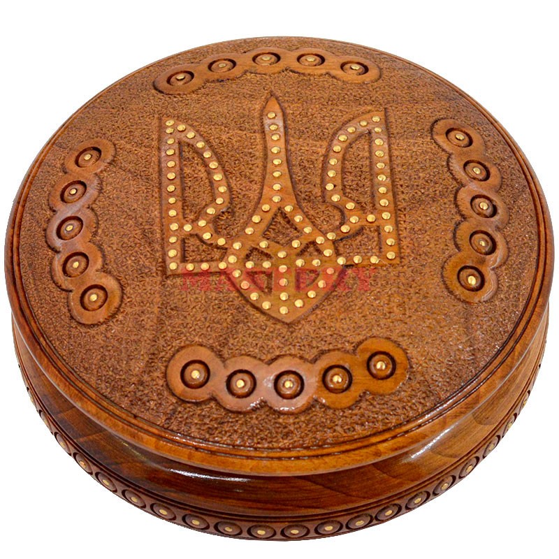 

Шкатулка круглая, резная В05. Герб Украины 31687