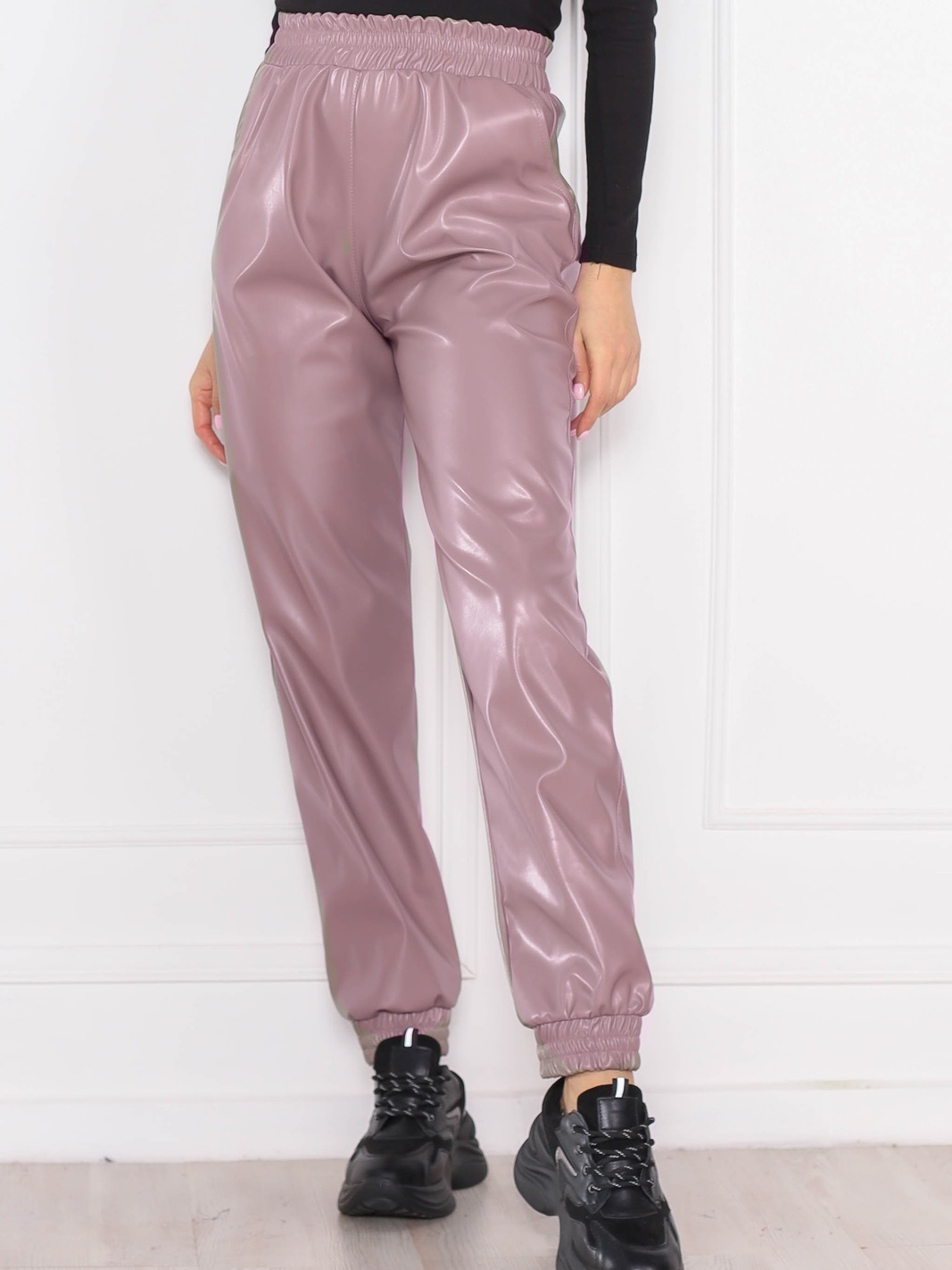 

Брюки Mingazova 710 46 Пудровые