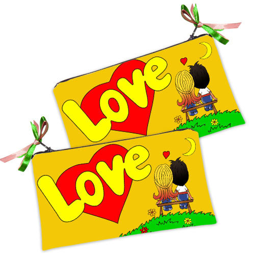 

Косметичка женская Presentville Love is желтая 20x12 см
