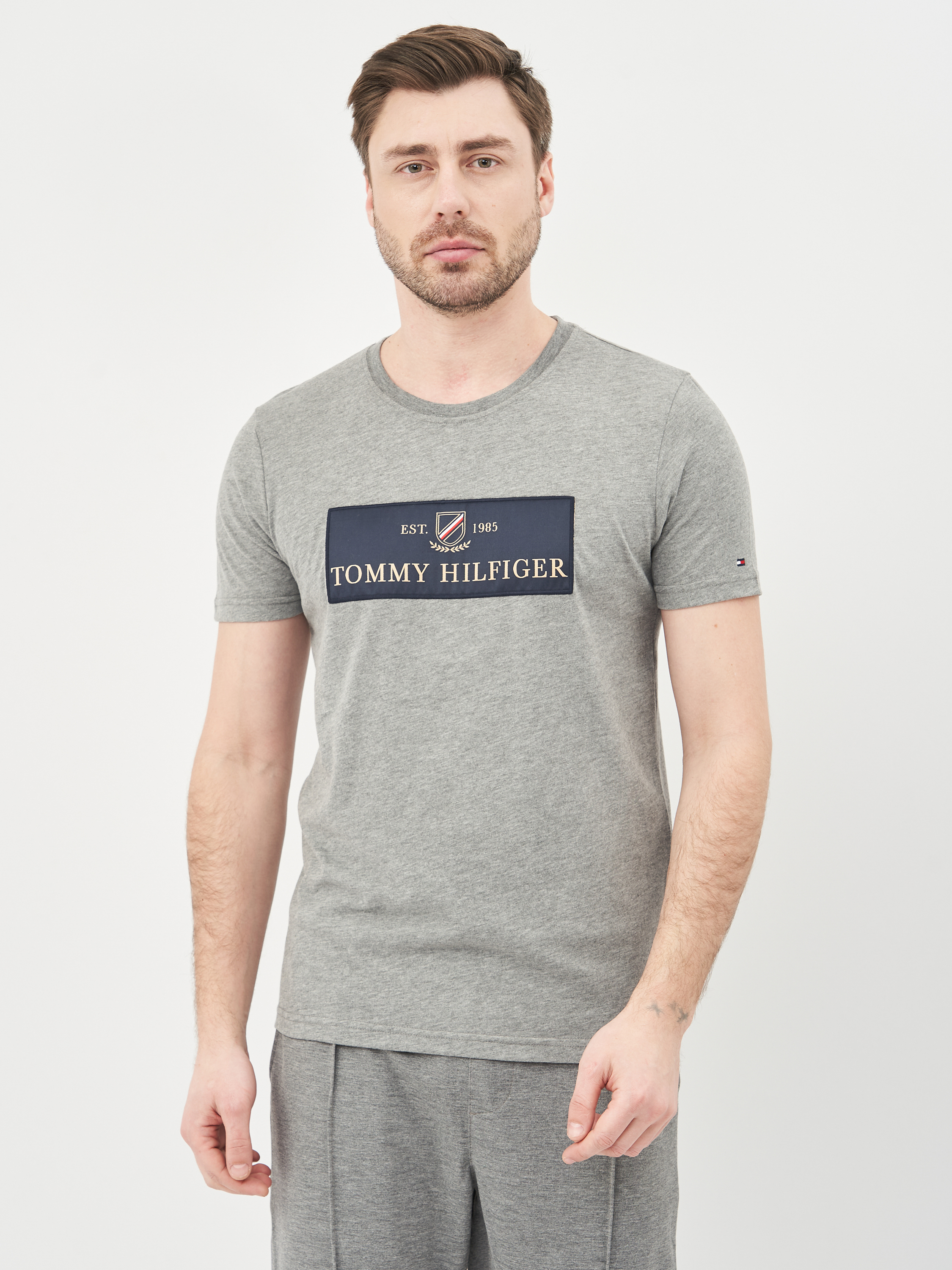 

Футболка Tommy Hilfiger 10581.1  (50) Серая, Футболка Tommy Hilfiger 10581.1 XL (50) Серая