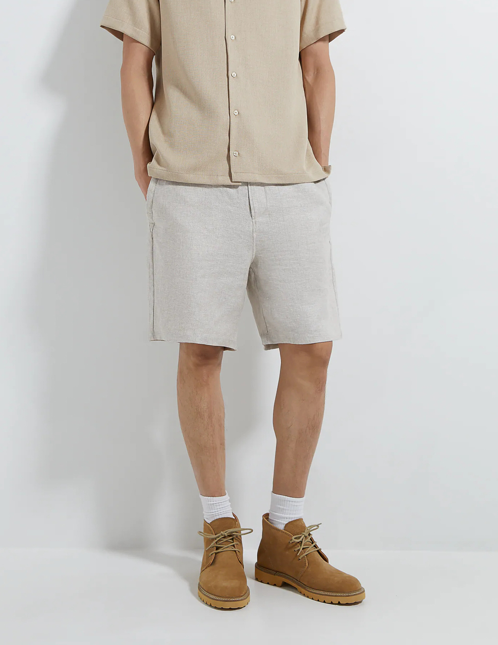 

Шорты Zara М0109314 (5502/302/052) цвет бежевый S