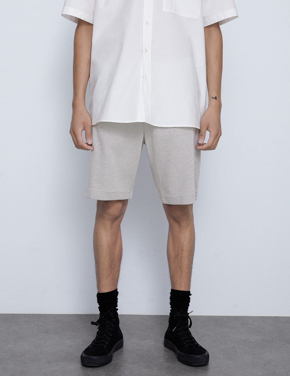 

Шорты Zara М0109273 (4087/304/251) цвет бежевый XL
