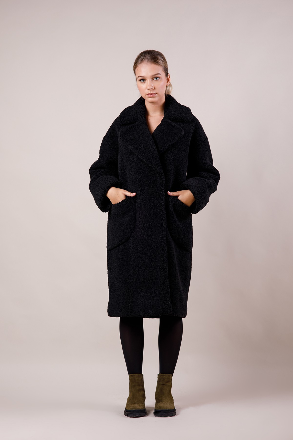 

Шуба MOMOT L(48) черная (19-56 black)